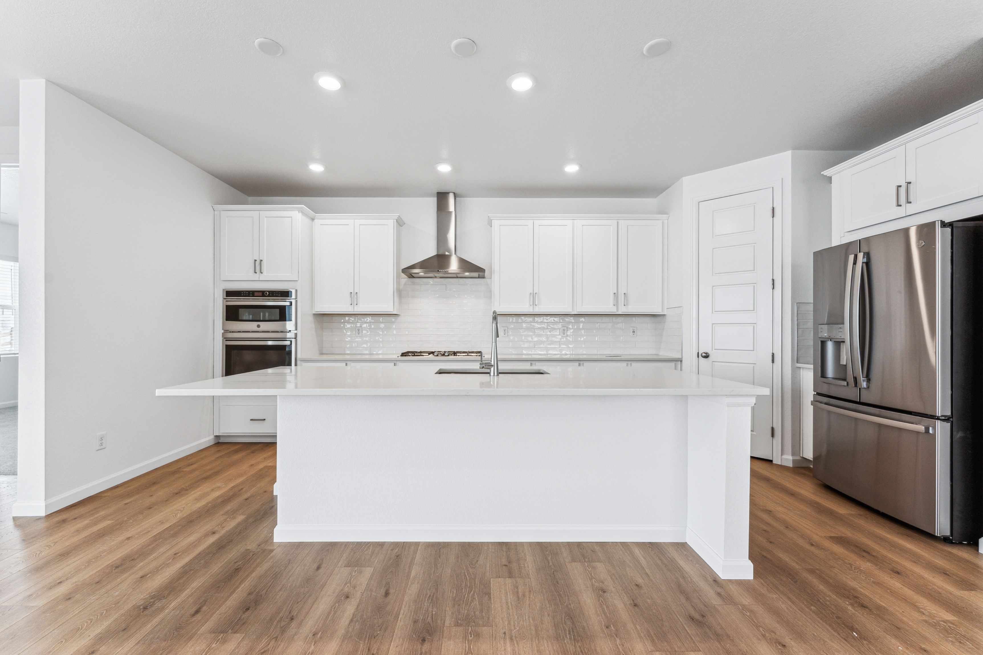 11-011-16608-W-92nd-Pl