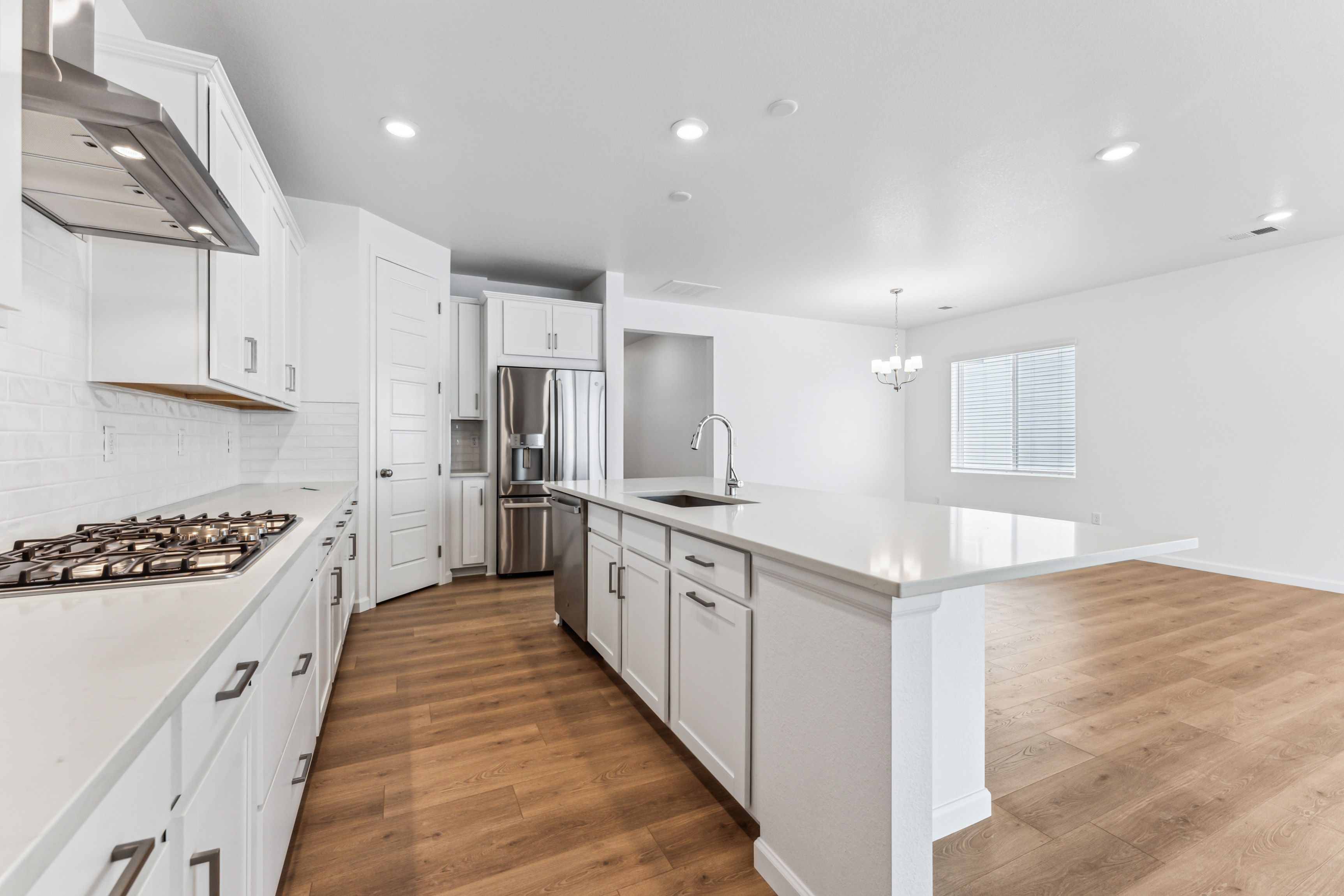 14-014-16608-W-92nd-Pl