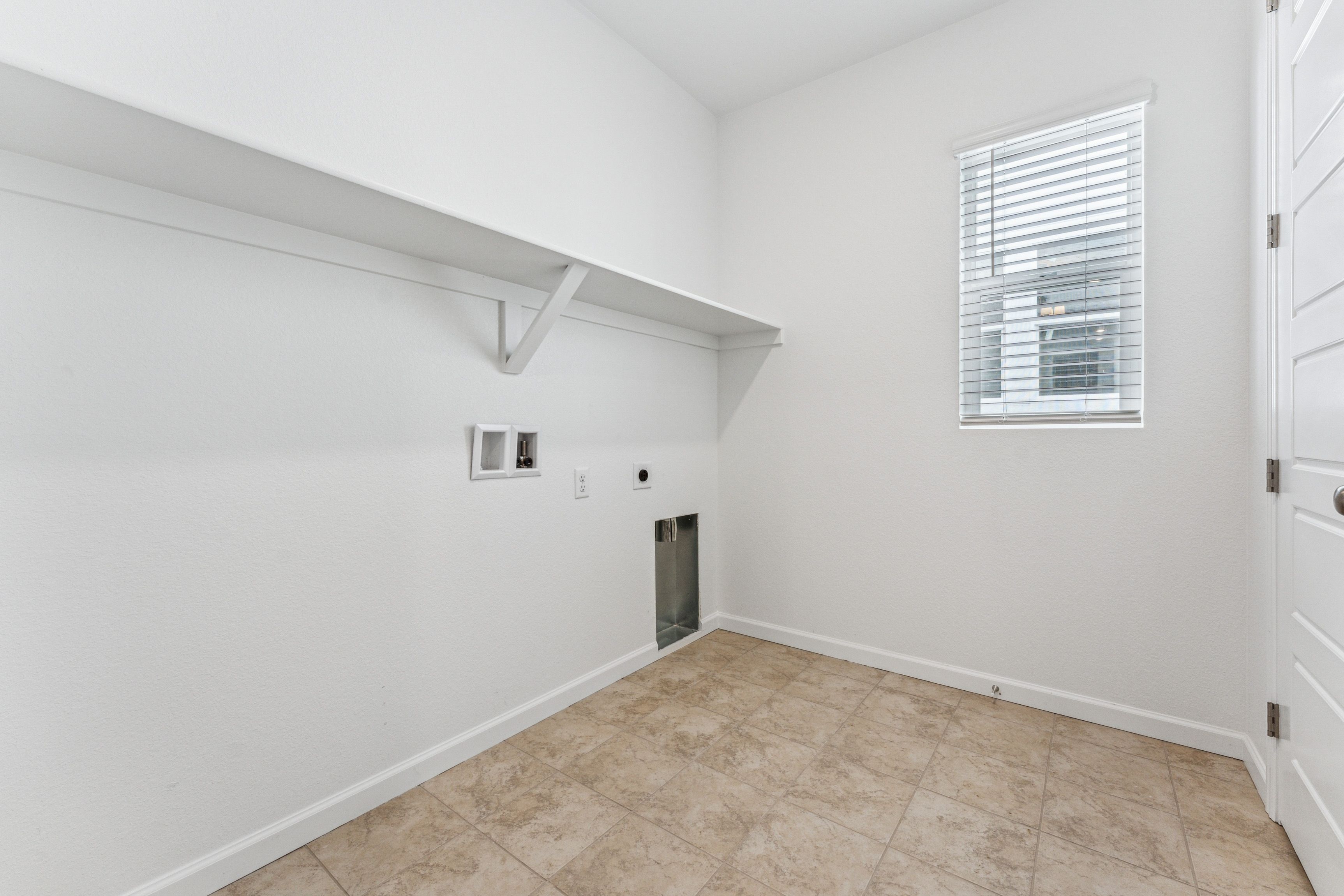 24-024-16608-W-92nd-Pl