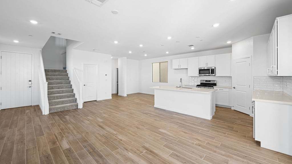 3-custom-TM - Opus Aspen 657 Water St-03