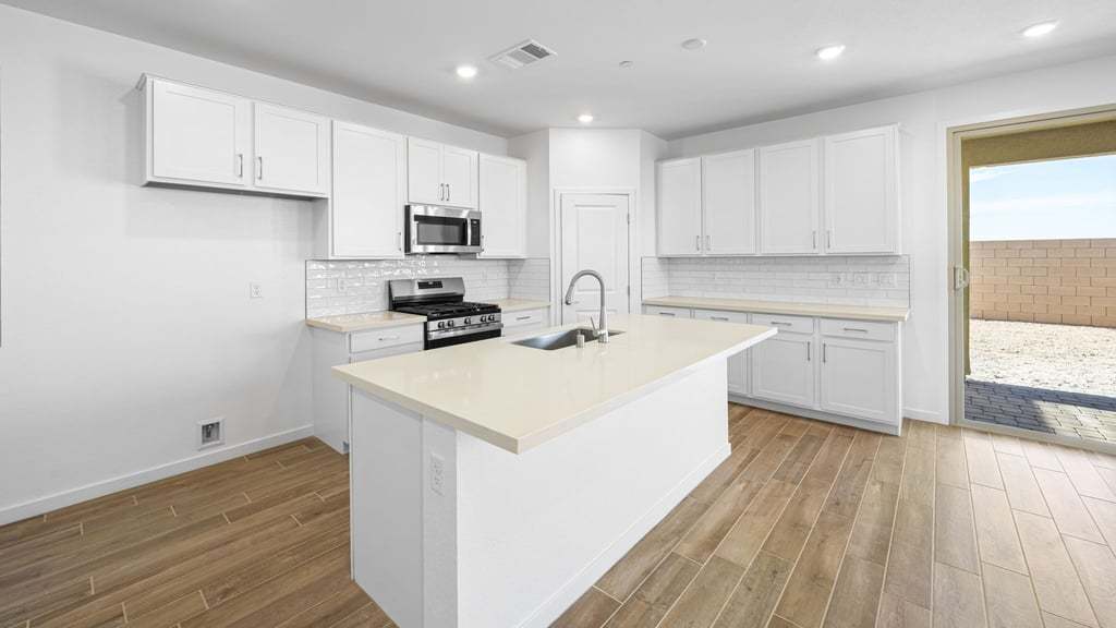 4-custom-TM - Opus Aspen 657 Water St-04