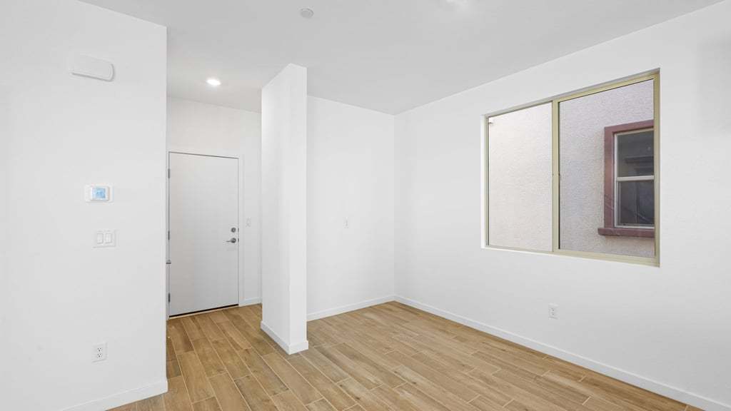 6-custom-TM - Opus Aspen 657 Water St-06