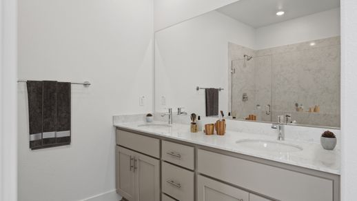 Marguerite Primary Bath