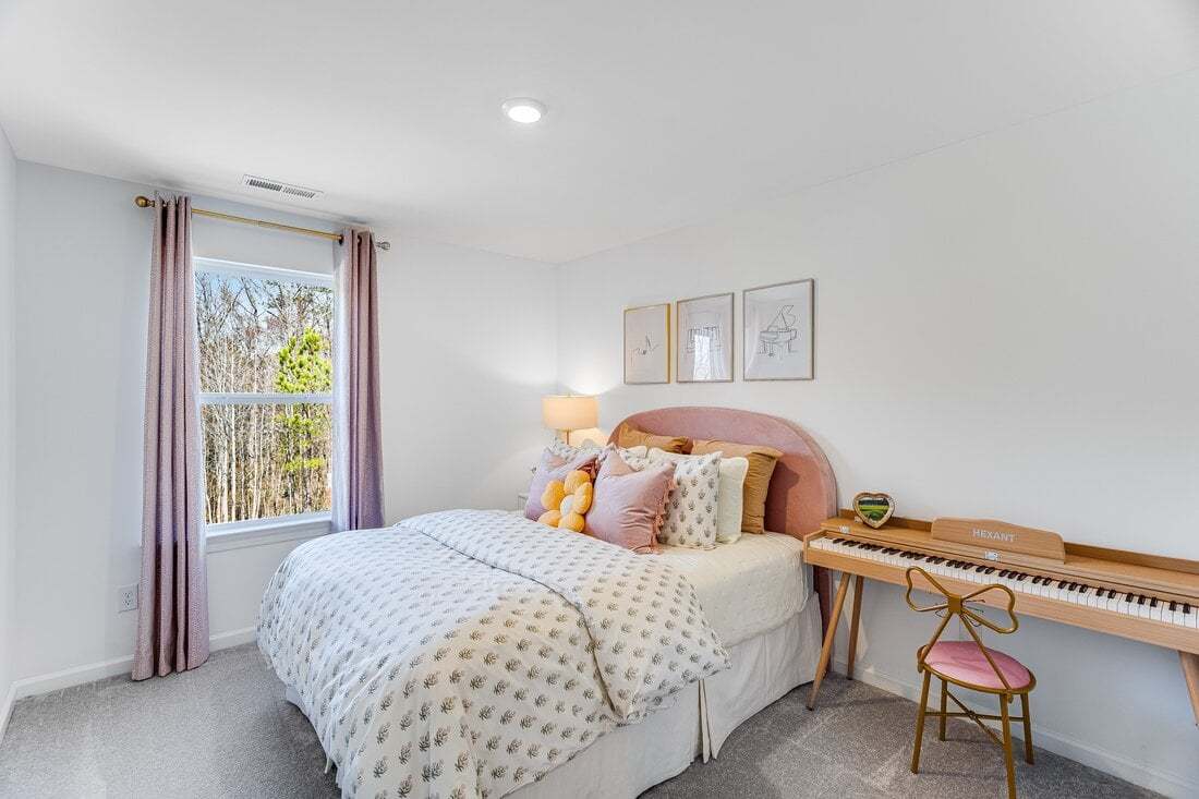 Cobblestone - Secondary Bedroom