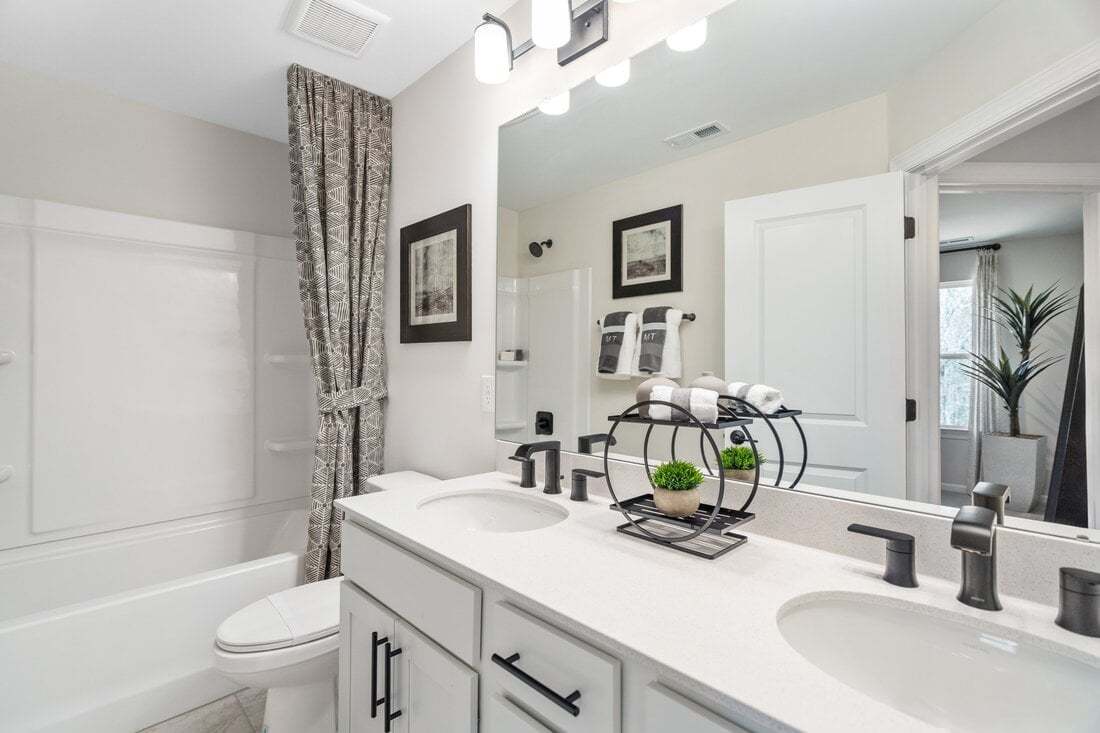 Greystone - Secondary Bath