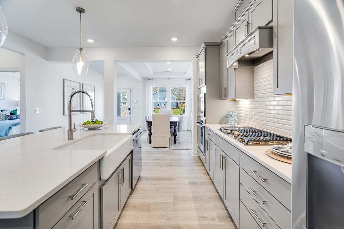 Savannah Model - Kitchen and Dining