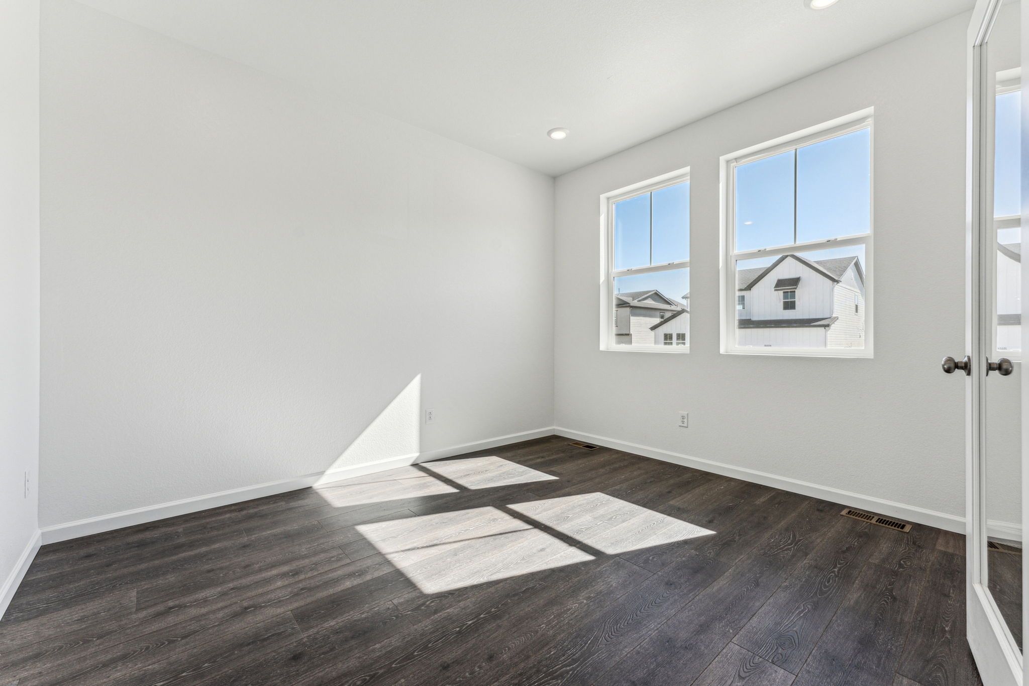 015-16613-W-93rd-Wy