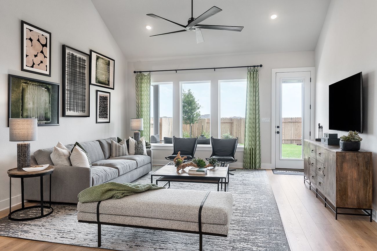 Nolina Jasmine - Gathering Room