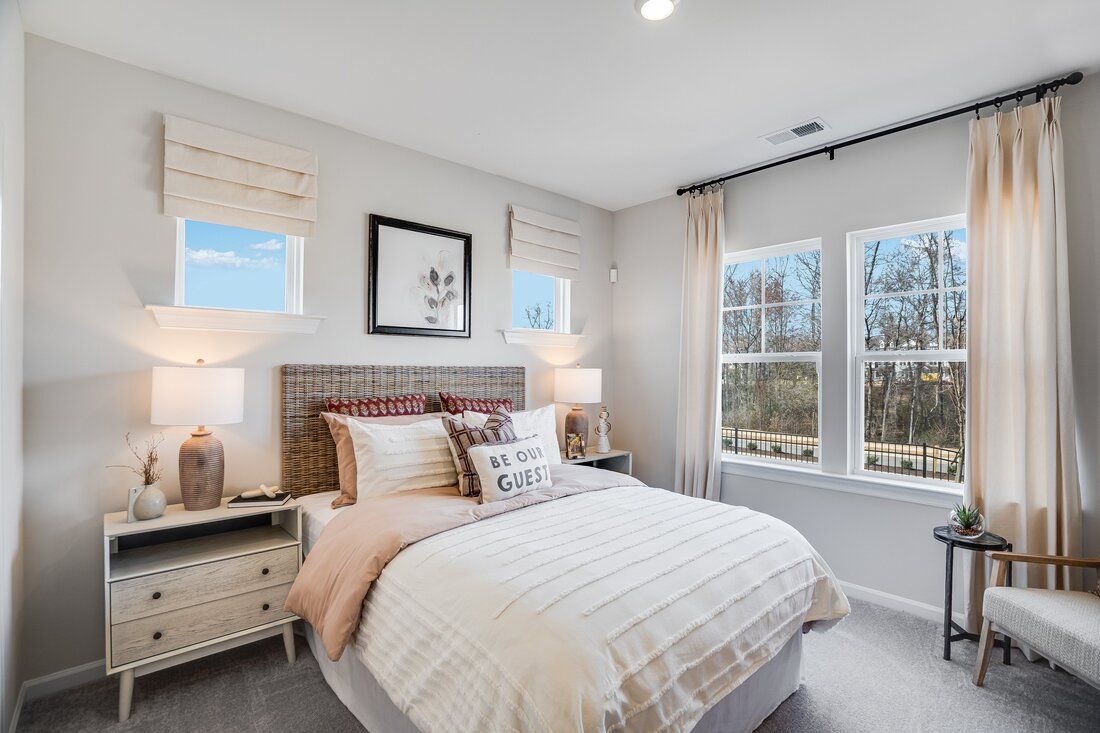 Charleston Model - Secondary Bedroom