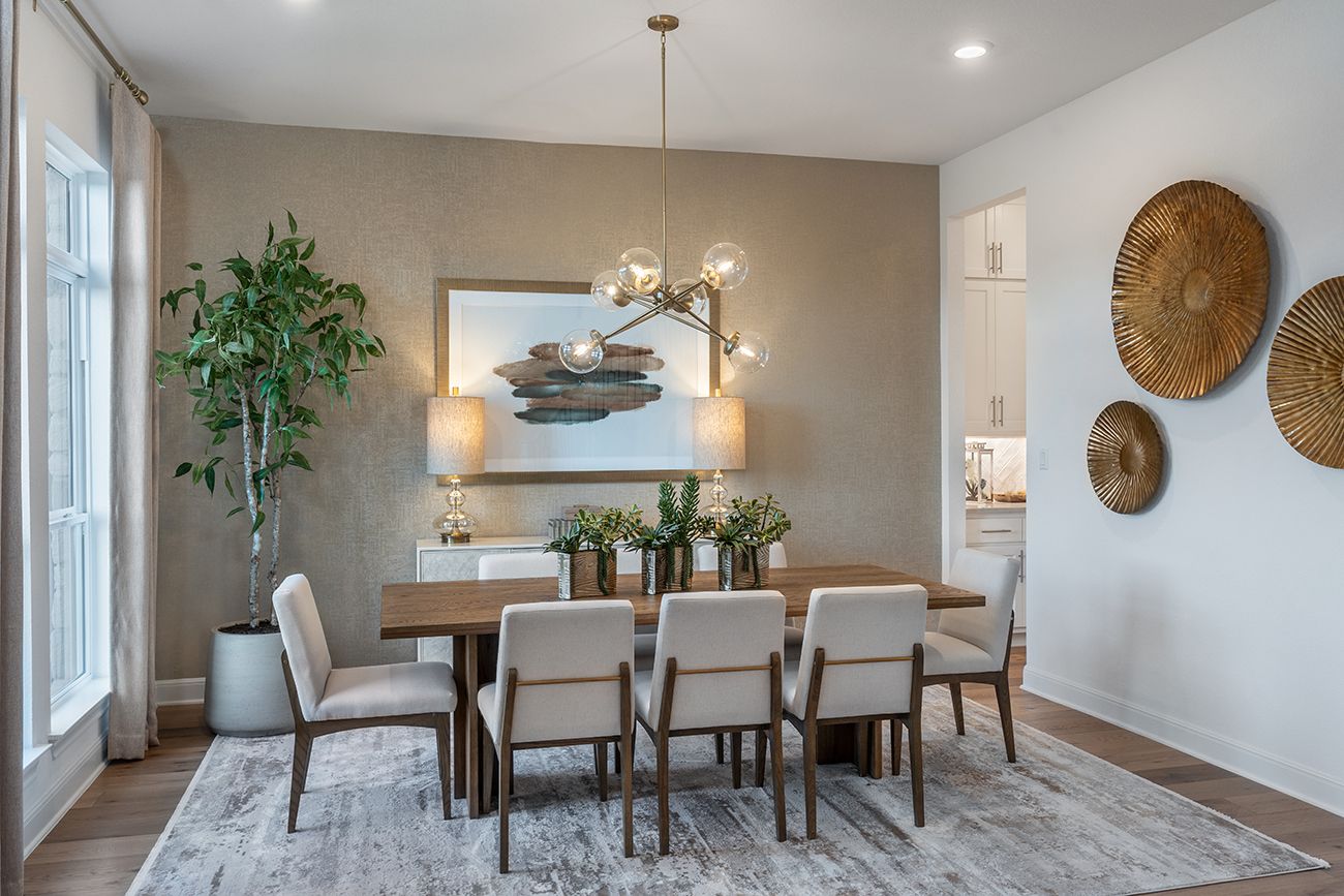 Travisso Calypso - Dining Room