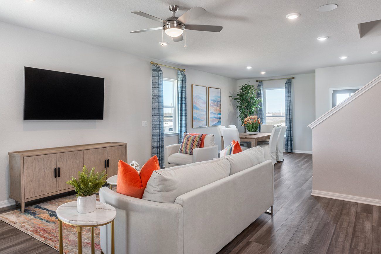 Longview Bruckner 2 - Great rm