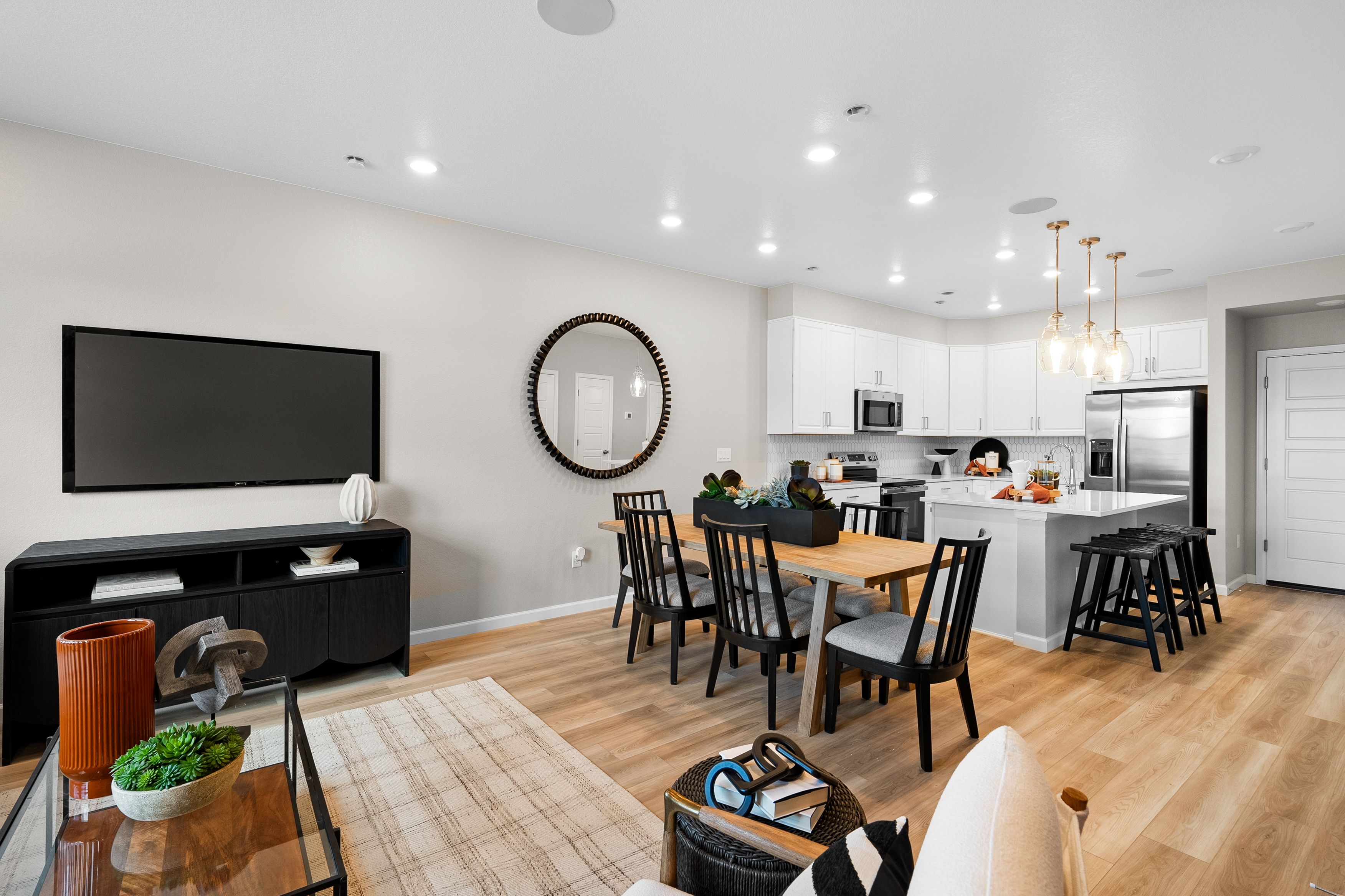 Great Room Dining Kitchen