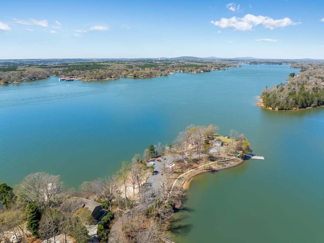 hj-dr-charlotte-tega-cay-windjammer-park-loca...