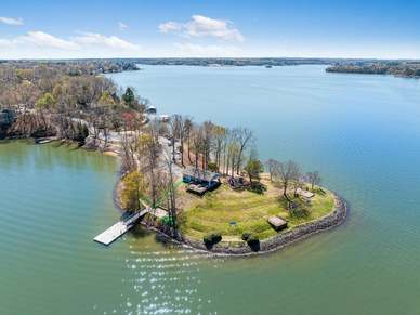 hj-dr-charlotte-tega-cay-windjammer-park-loca...