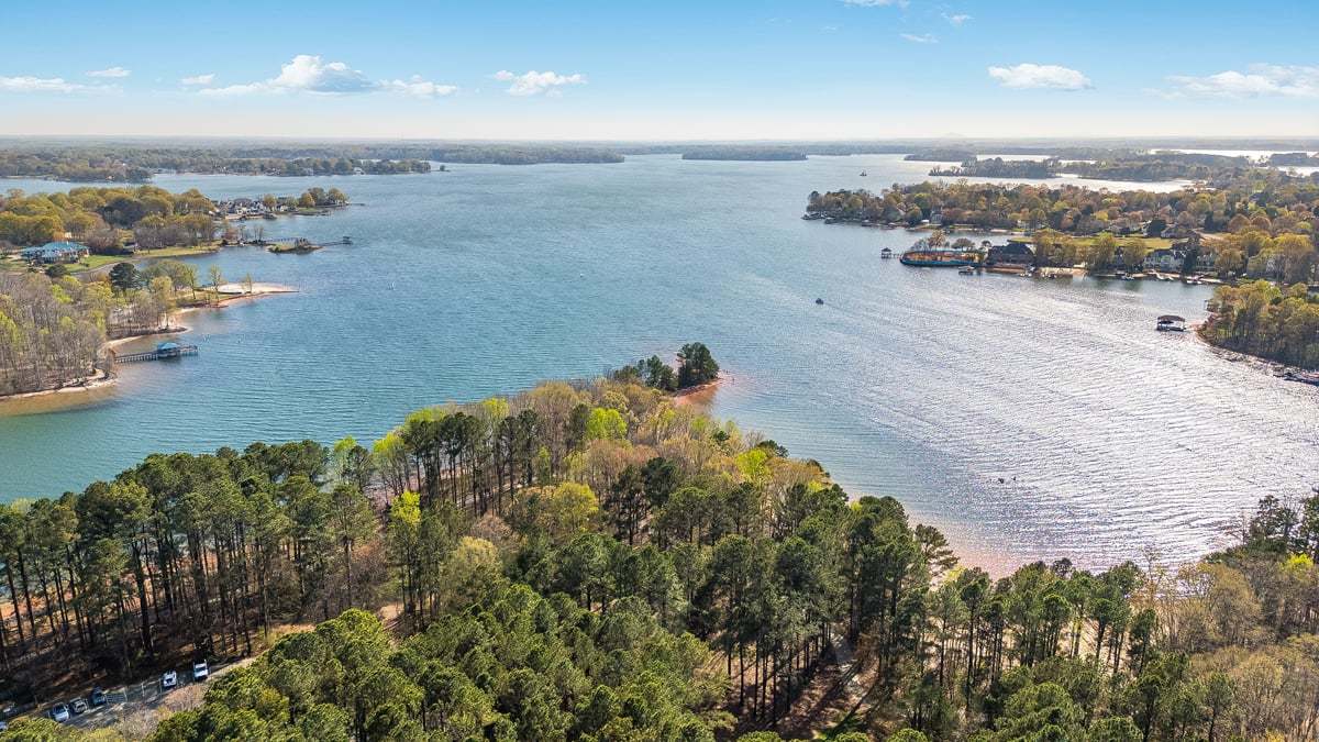 hj-nc-charlotte-huntersville-105-gilead-local...