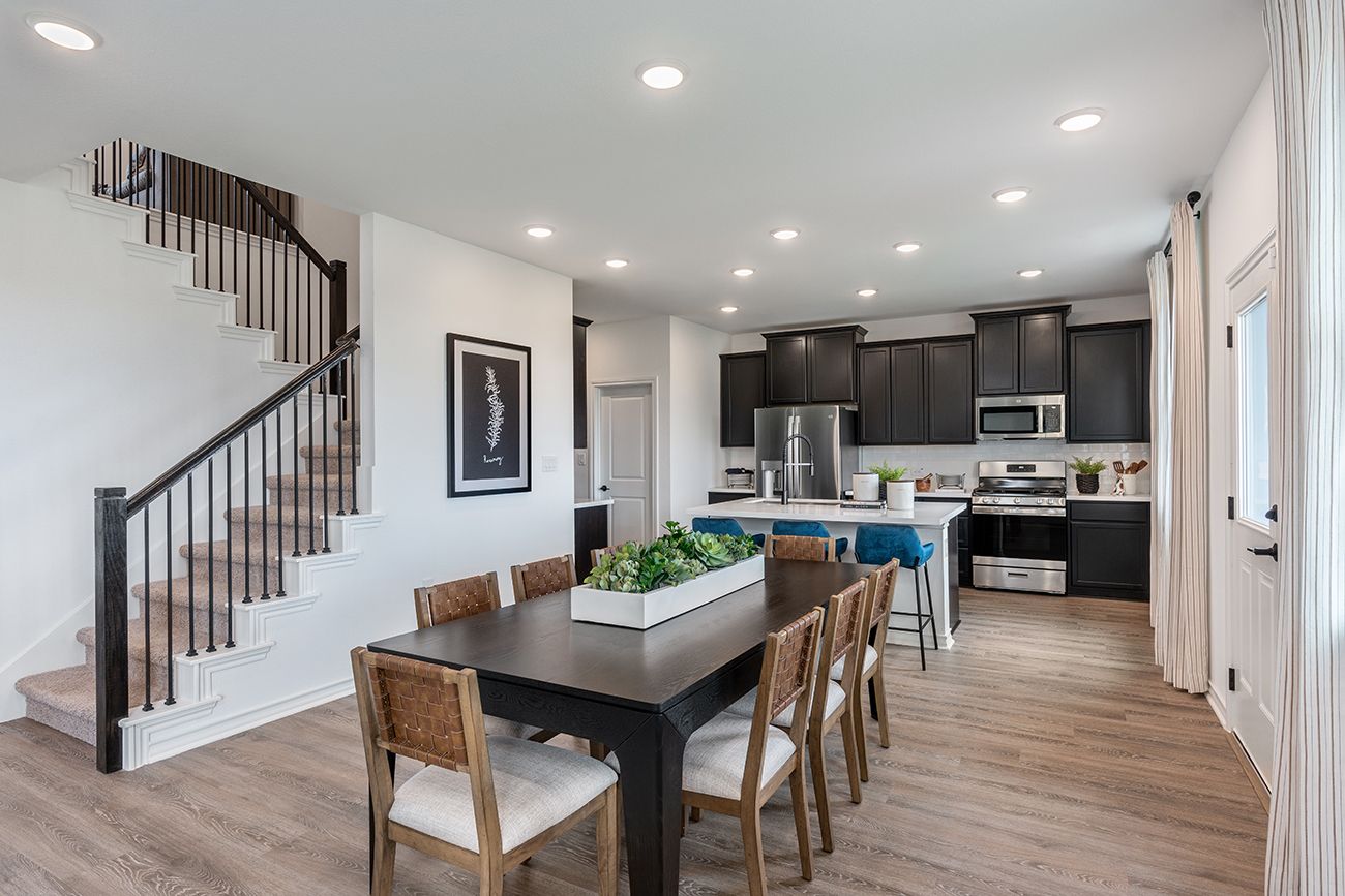 Lisso Colorado  Dining  Kitchen