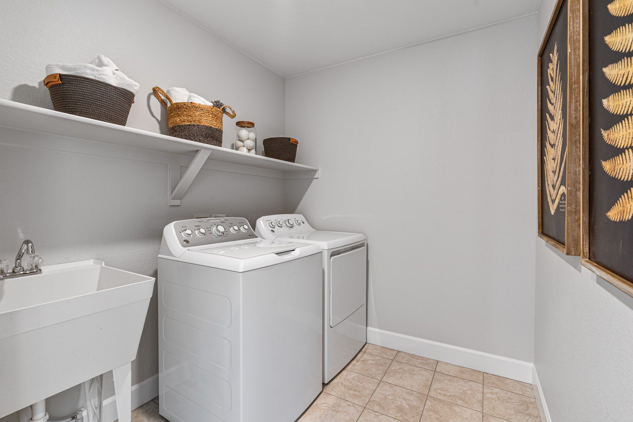 17 Taylor-Morrison-Trailstone-Laundry-Room