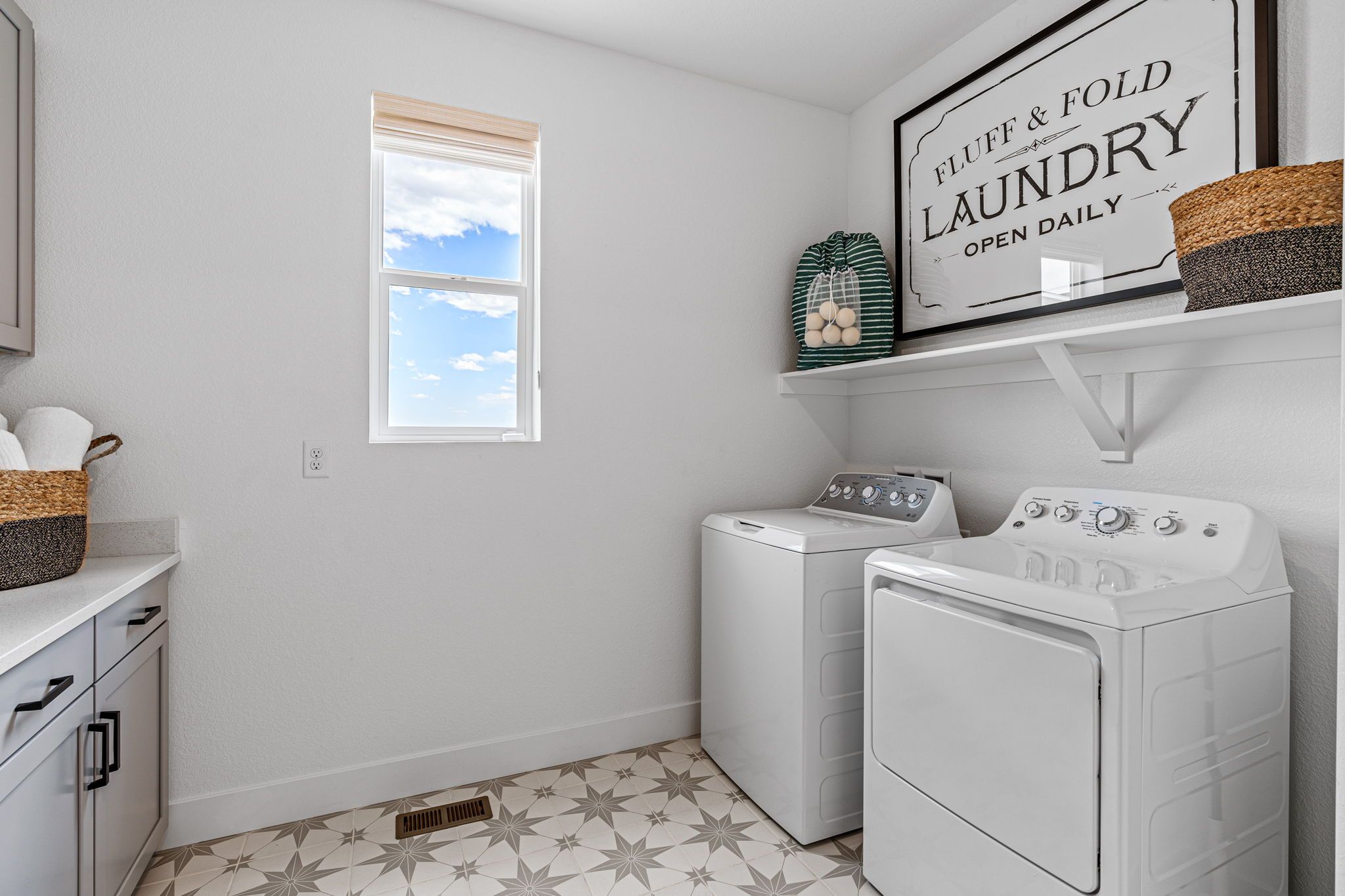 15 Trailstone-Boulder-Laundry V1