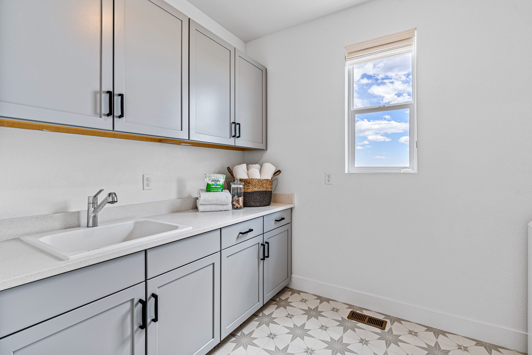 16 Trailstone-Boulder-Laundry V2