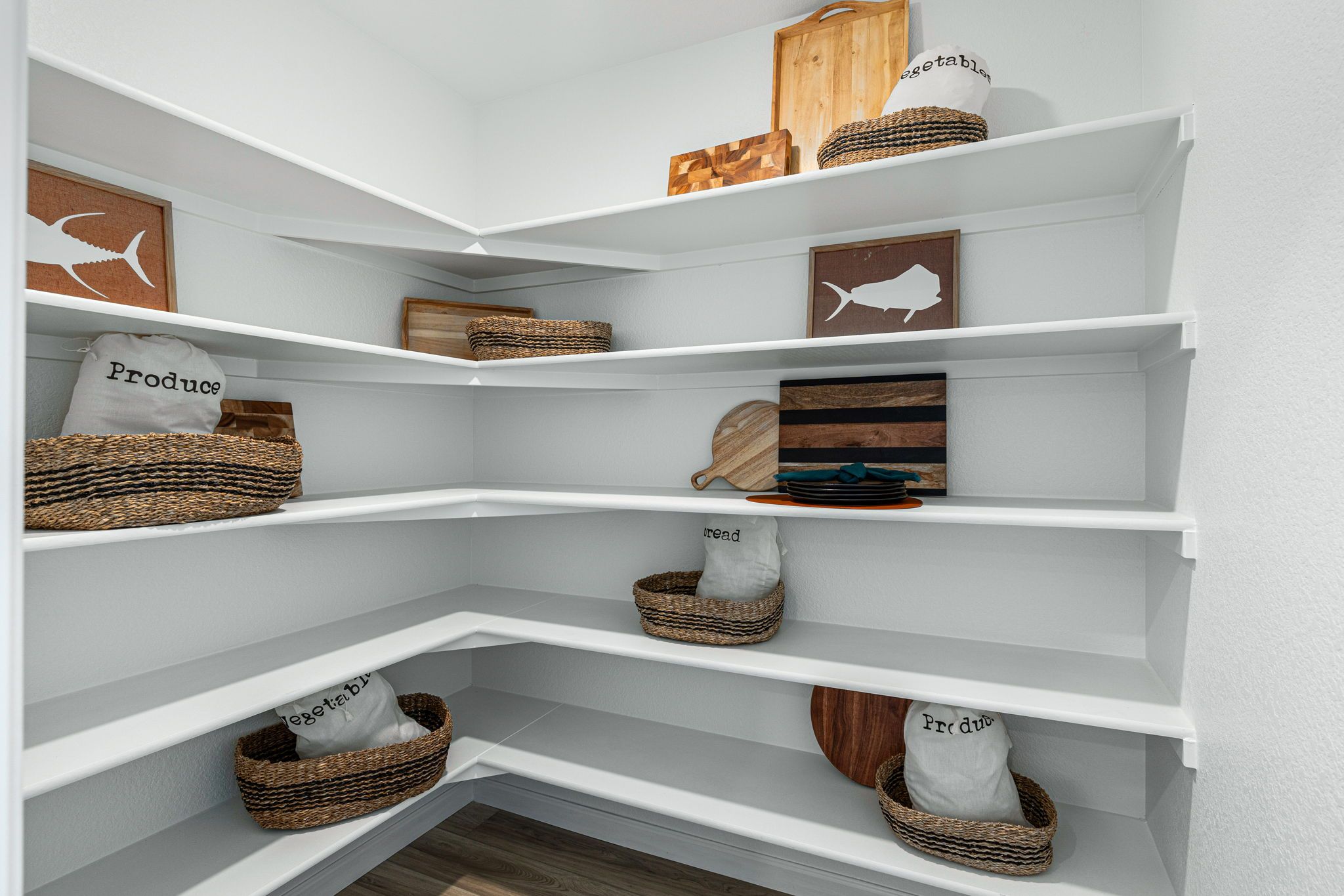 10 Taylor-Morrison-Trailstone-Granby-Pantry V2