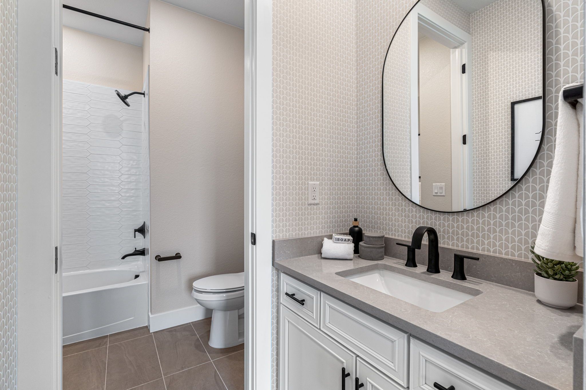 23 Taylor-Morrison-Trailstone-Vail-Jack-Jill-Bath