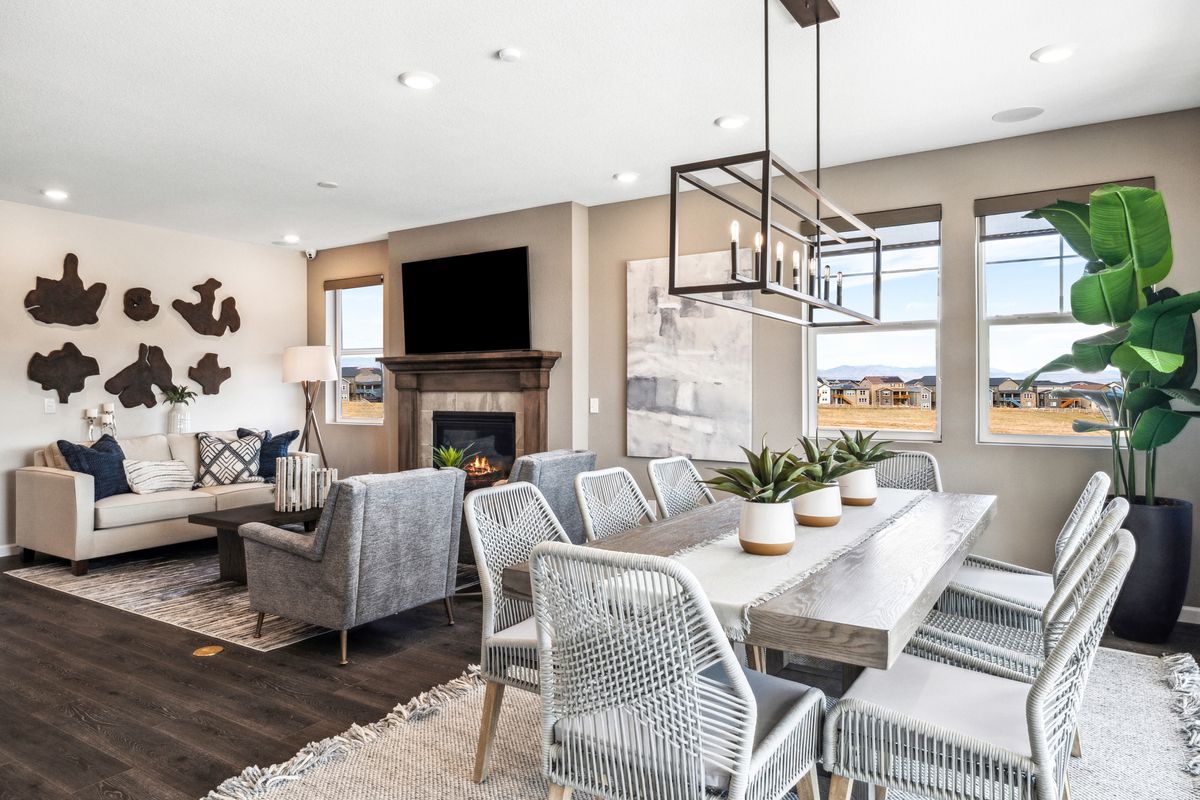 28 Sand Dune Living and Dining 2