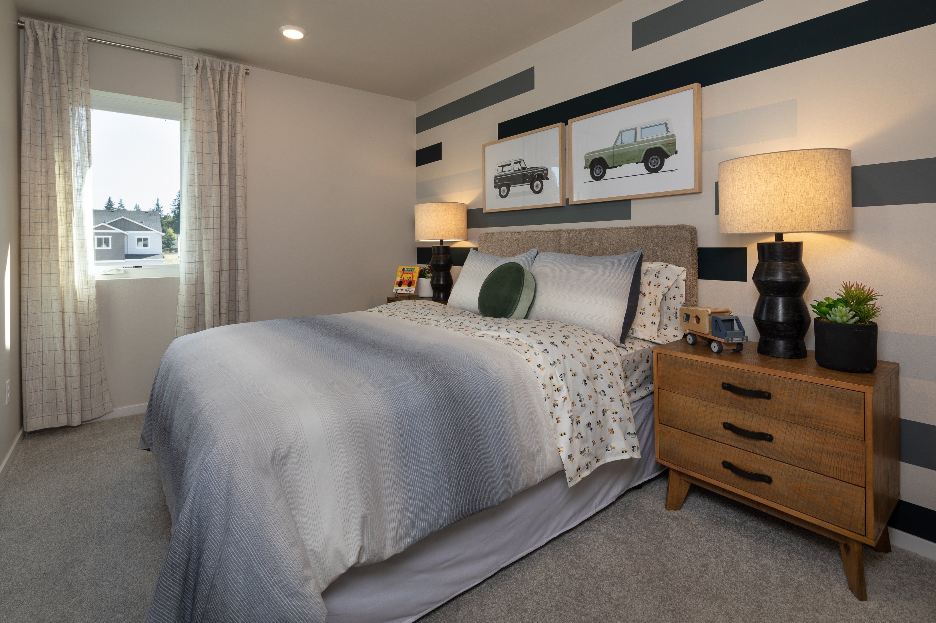 Woodin Creek Station Townhome_Bedroom4_Dahlia
