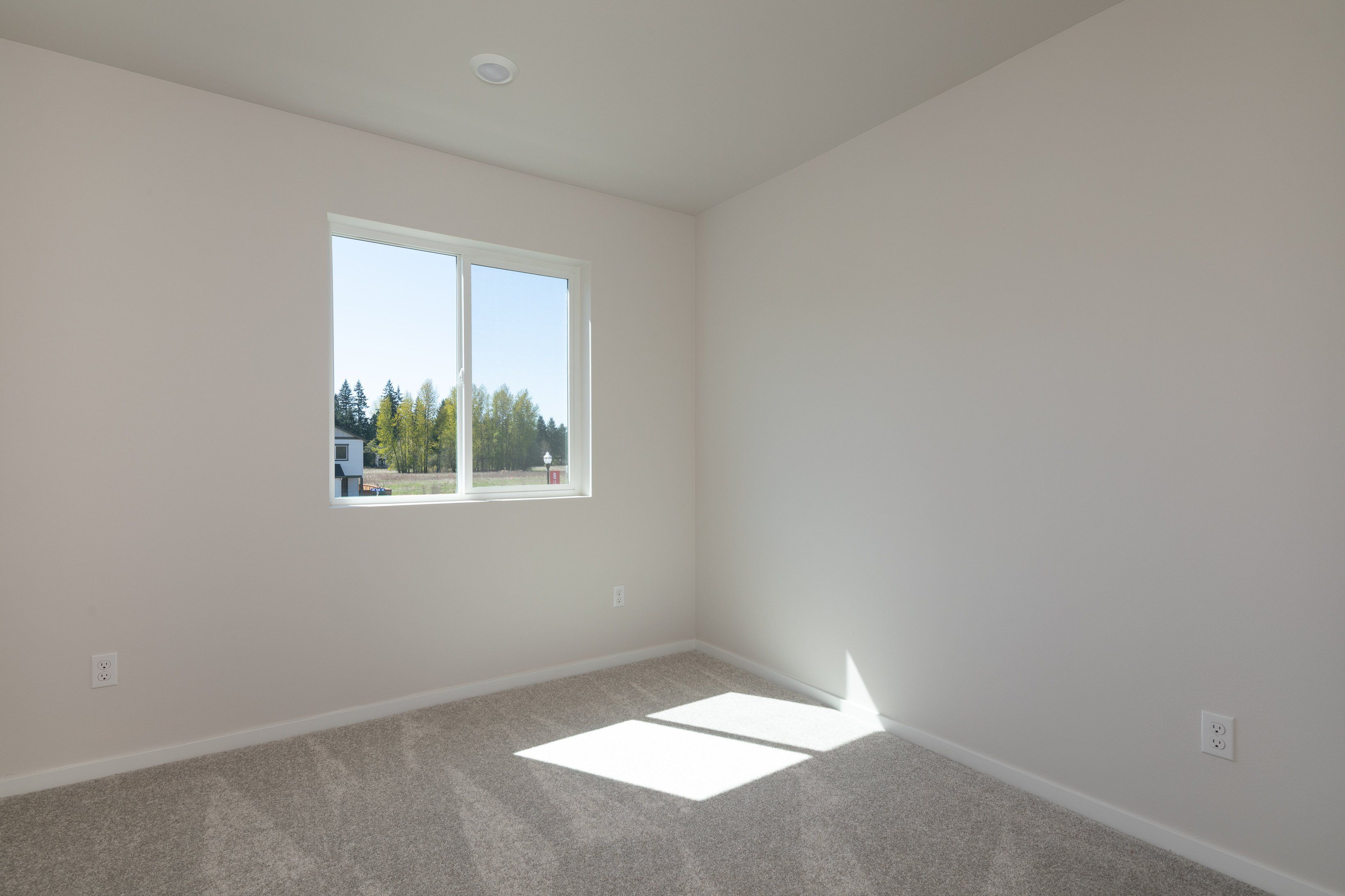 Woodin Creek Station Townhomes Bedroom2 Nettle