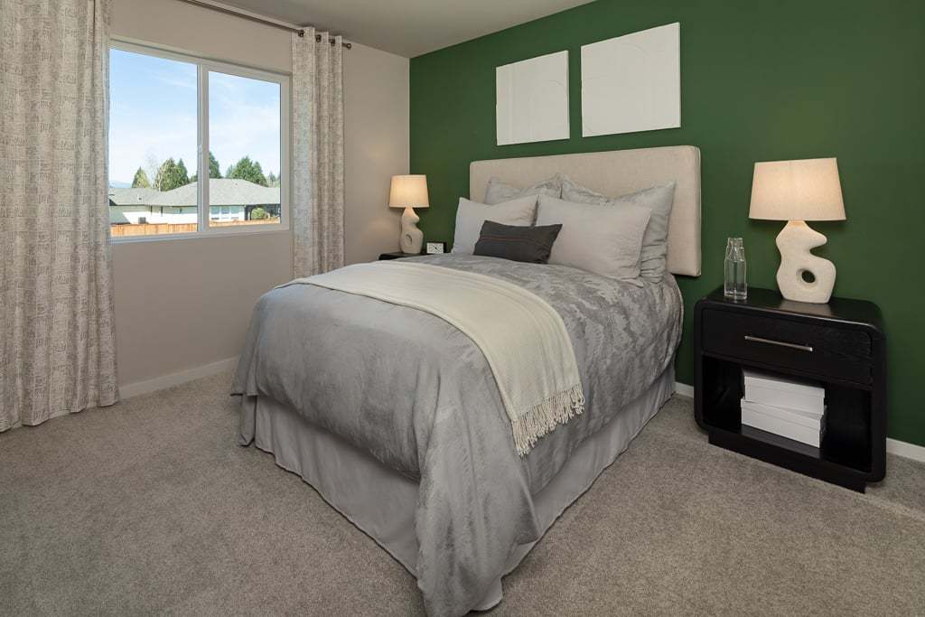 Woodin Creek Station Laurel Bedroom 4