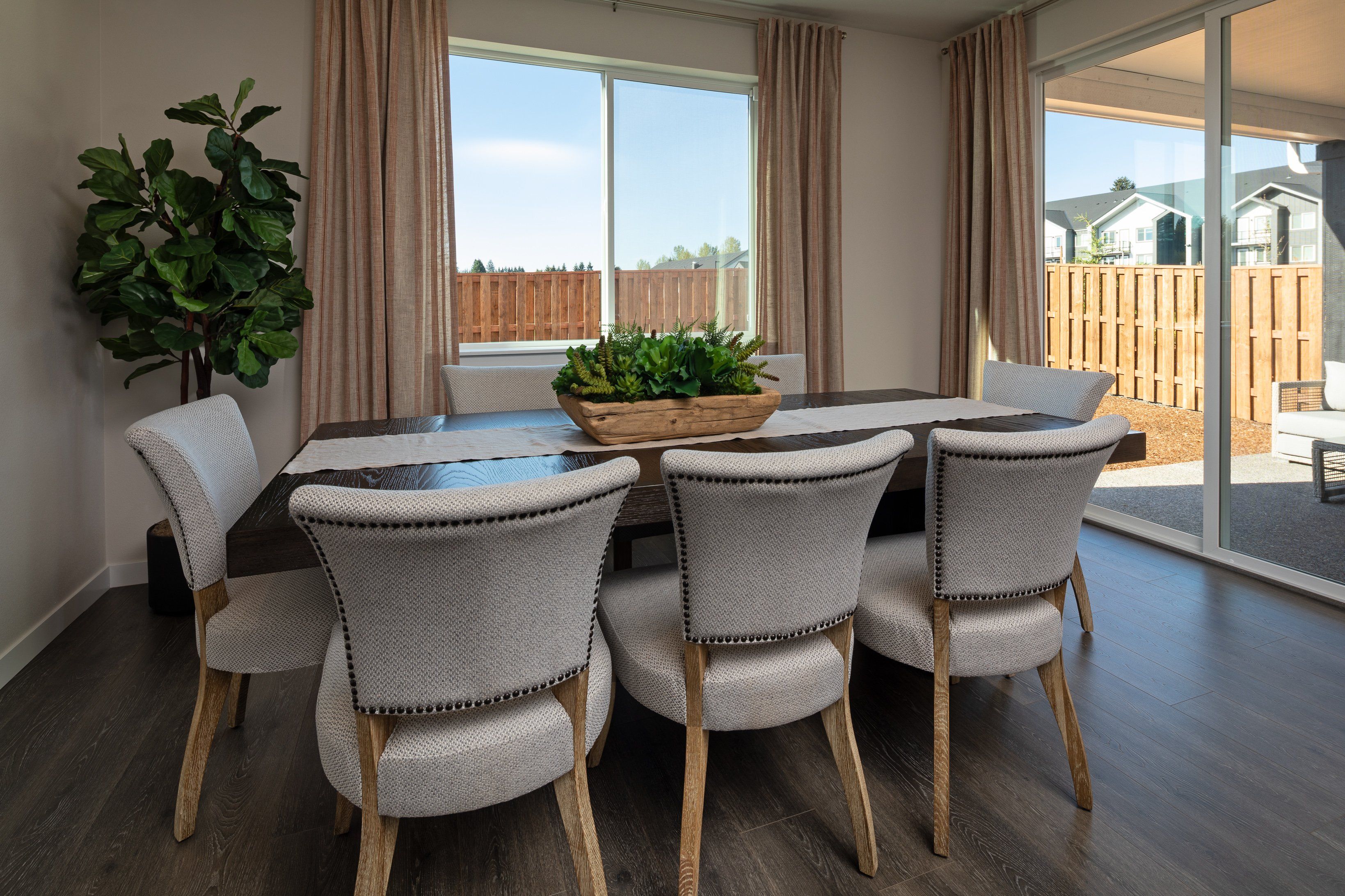 Woodin Creek Station Oakridge Dining Room