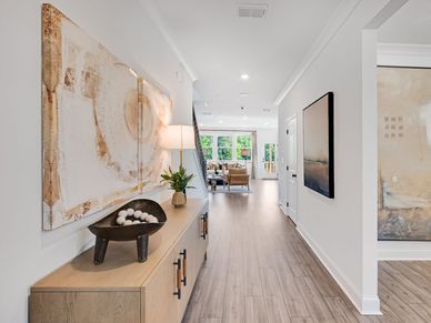hj-ga-atlanta-oakmead-essex-lot-model-coridoor-001