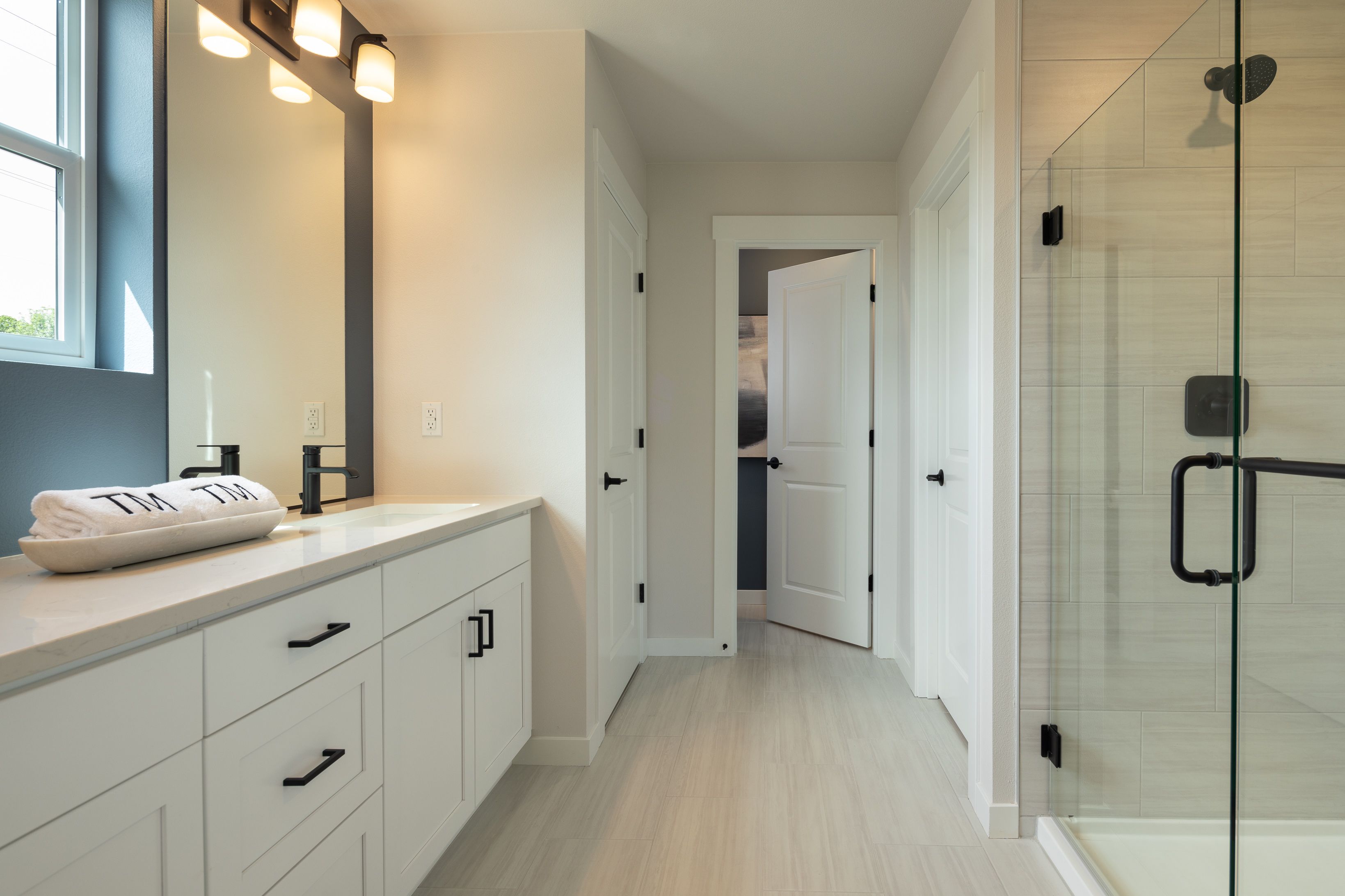 Elk Prairie Riverbend Primary Bathroom