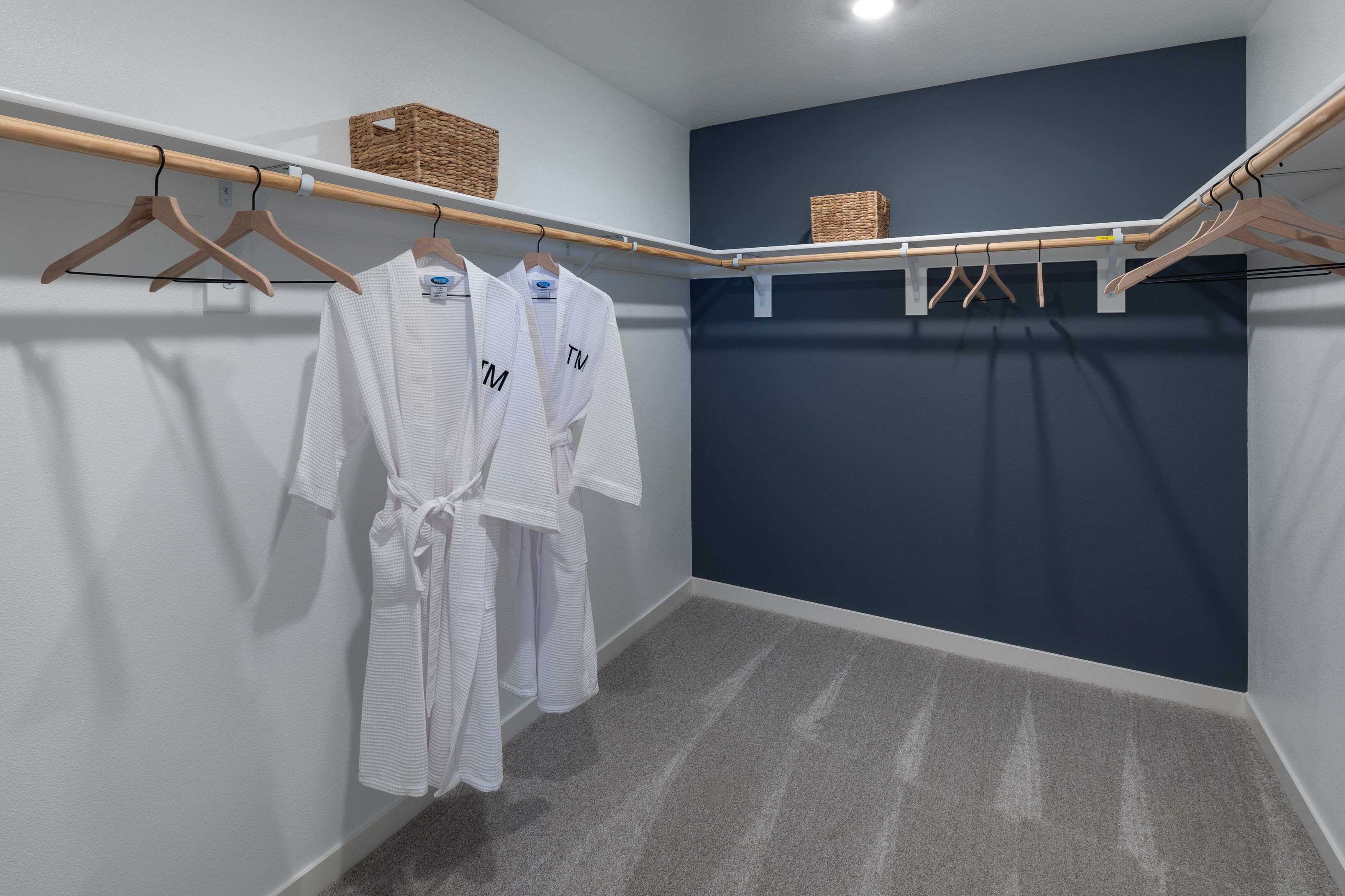 Elk Prairie Riverbend Primary Closet