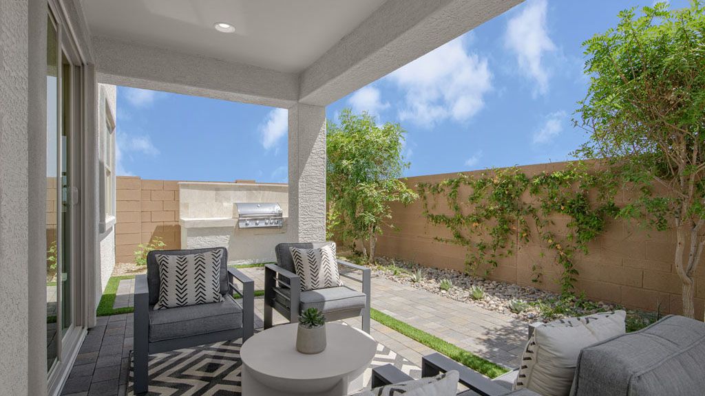 Artisan at Asante_Stanford_Patio