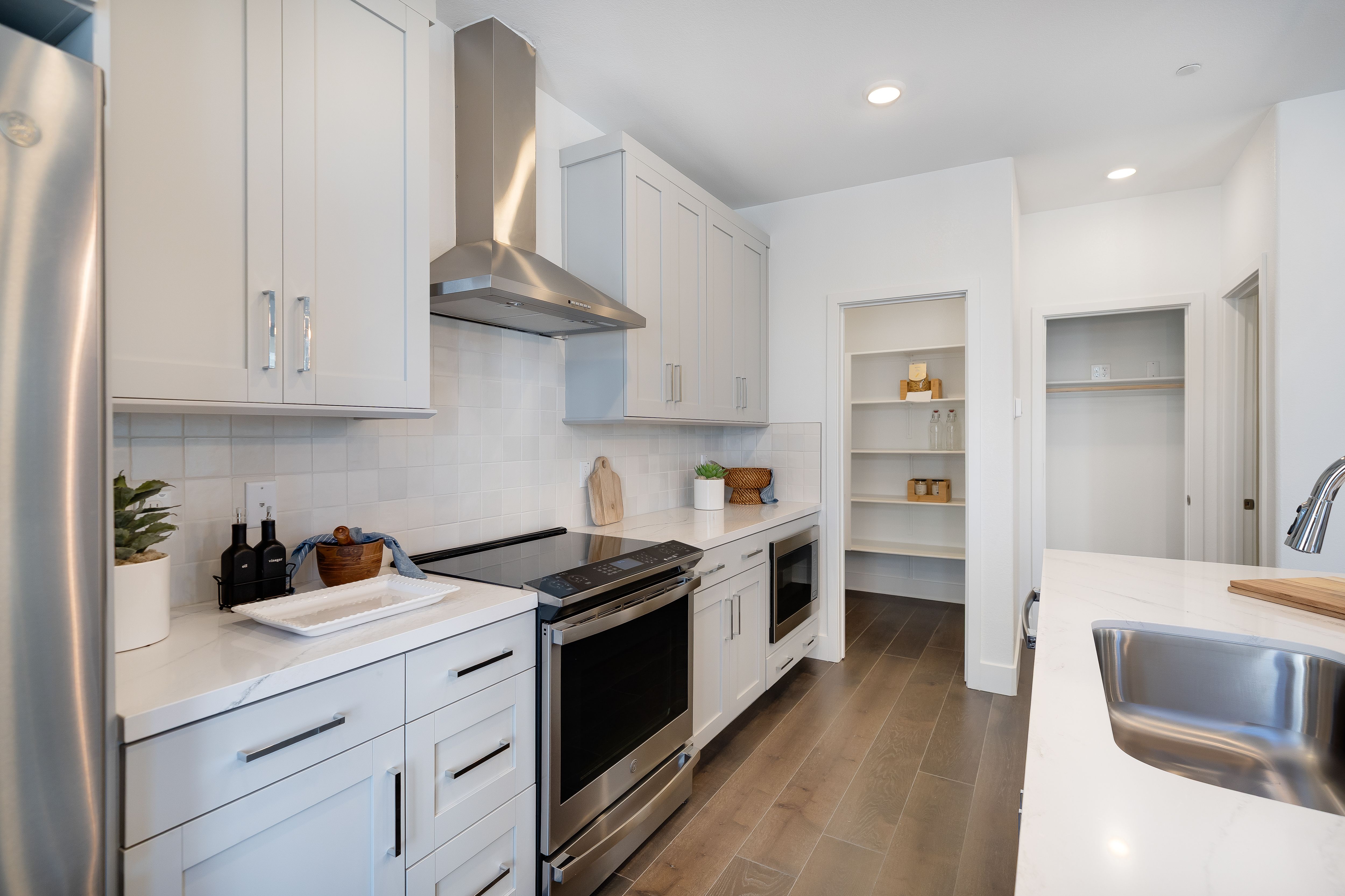 Amelia 3BX Kitchen 4