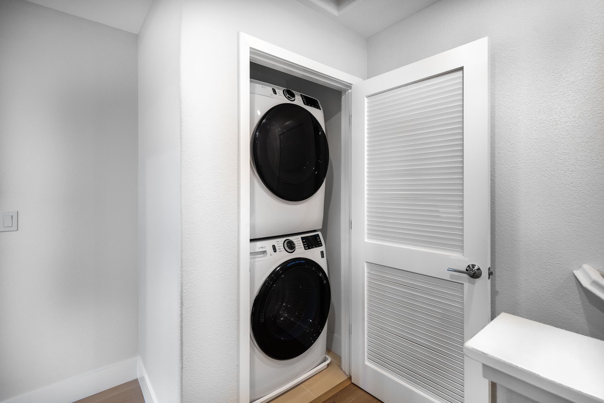 Amelia 4D Laundry