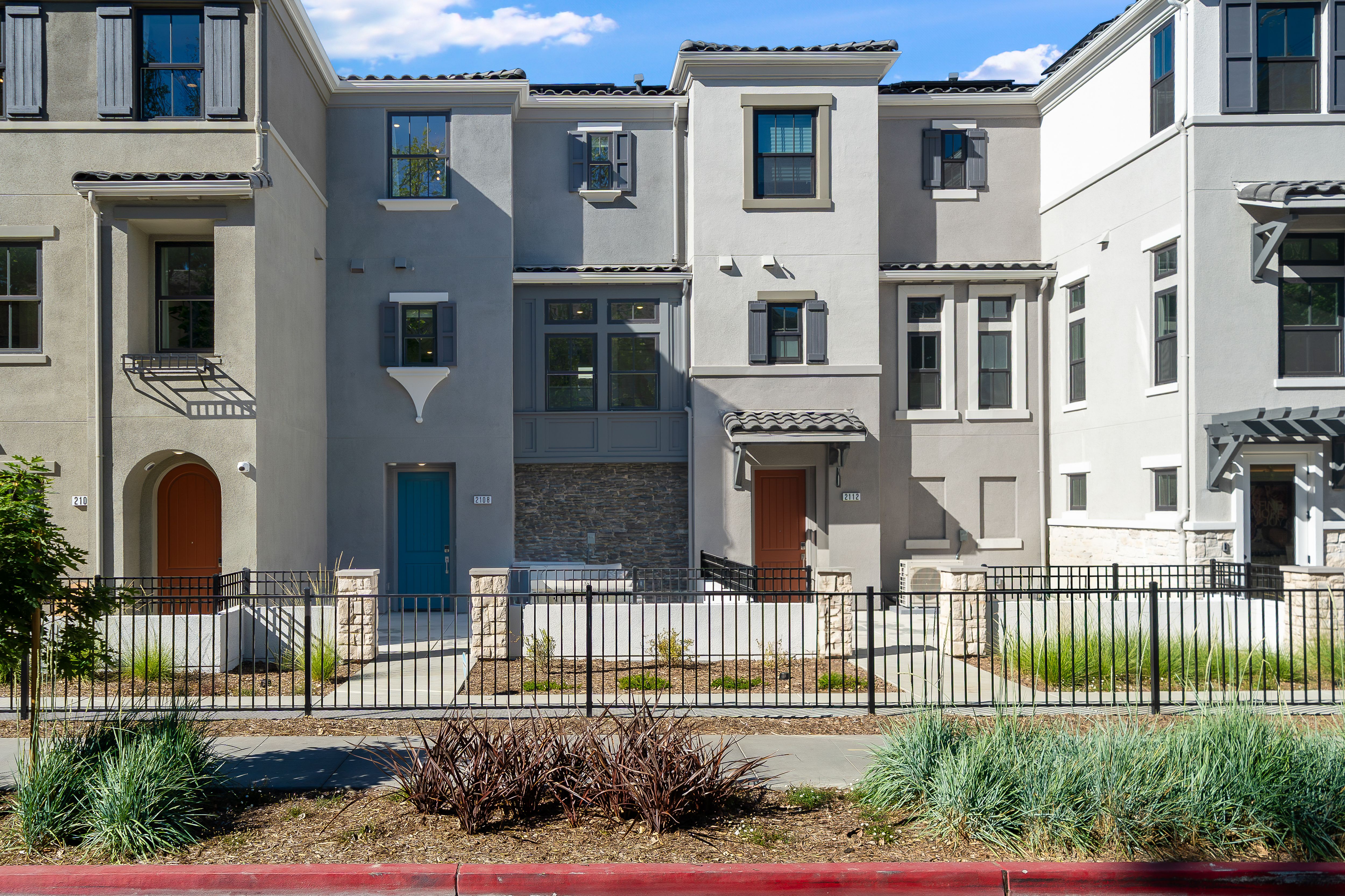 Amelia 7 front exterior 1