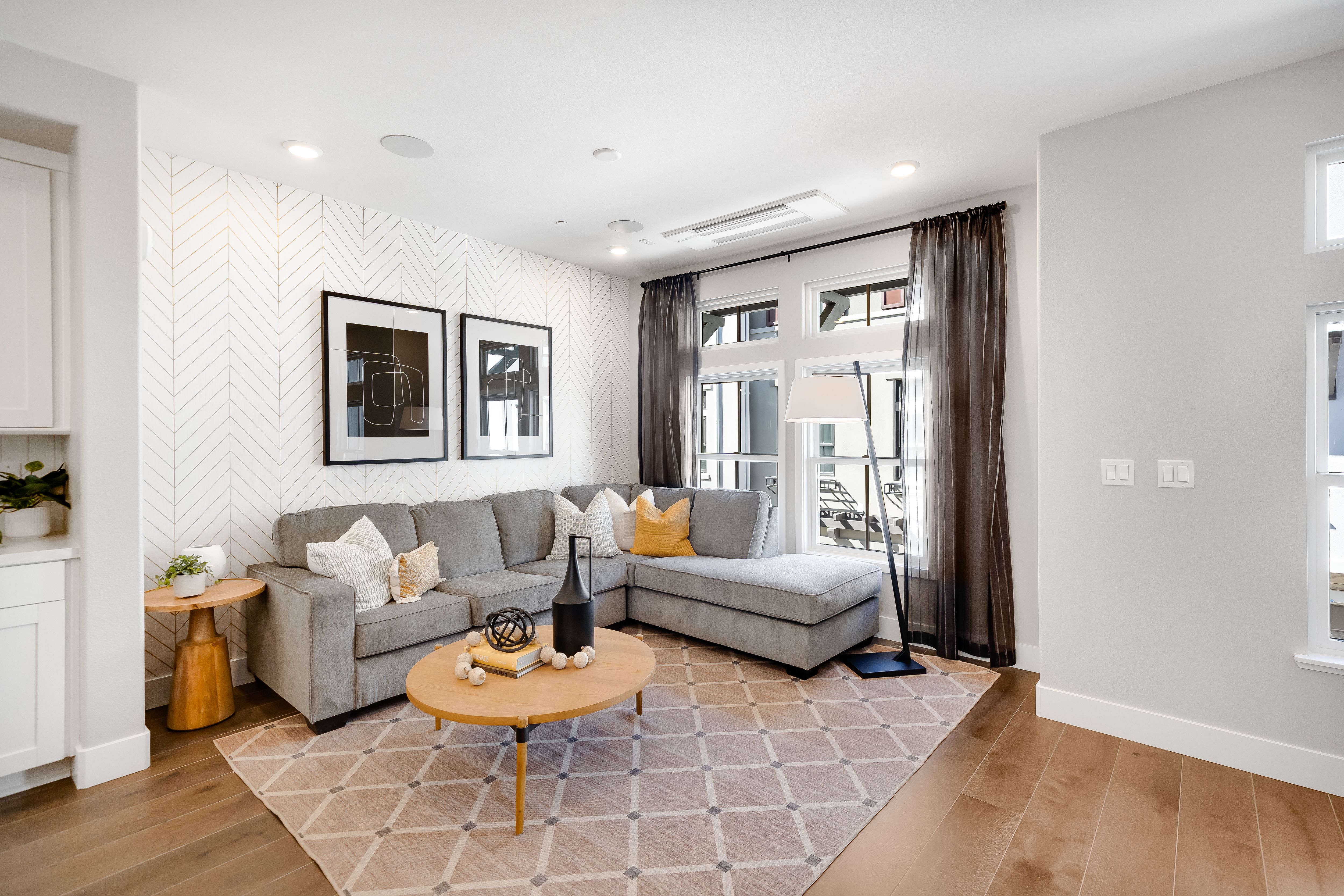 Amelia 7 Great Room 1