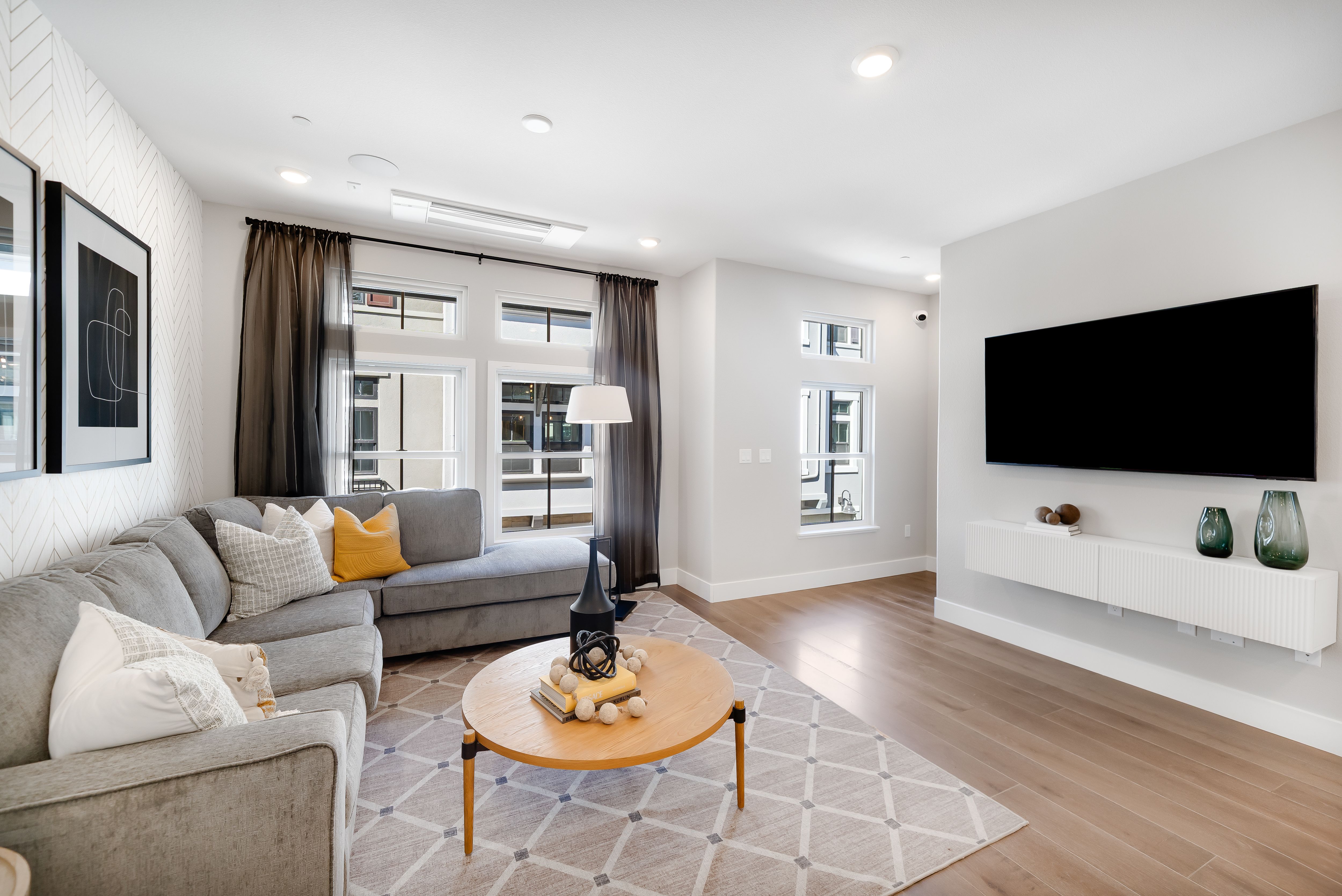 Amelia 7 Great Room 2