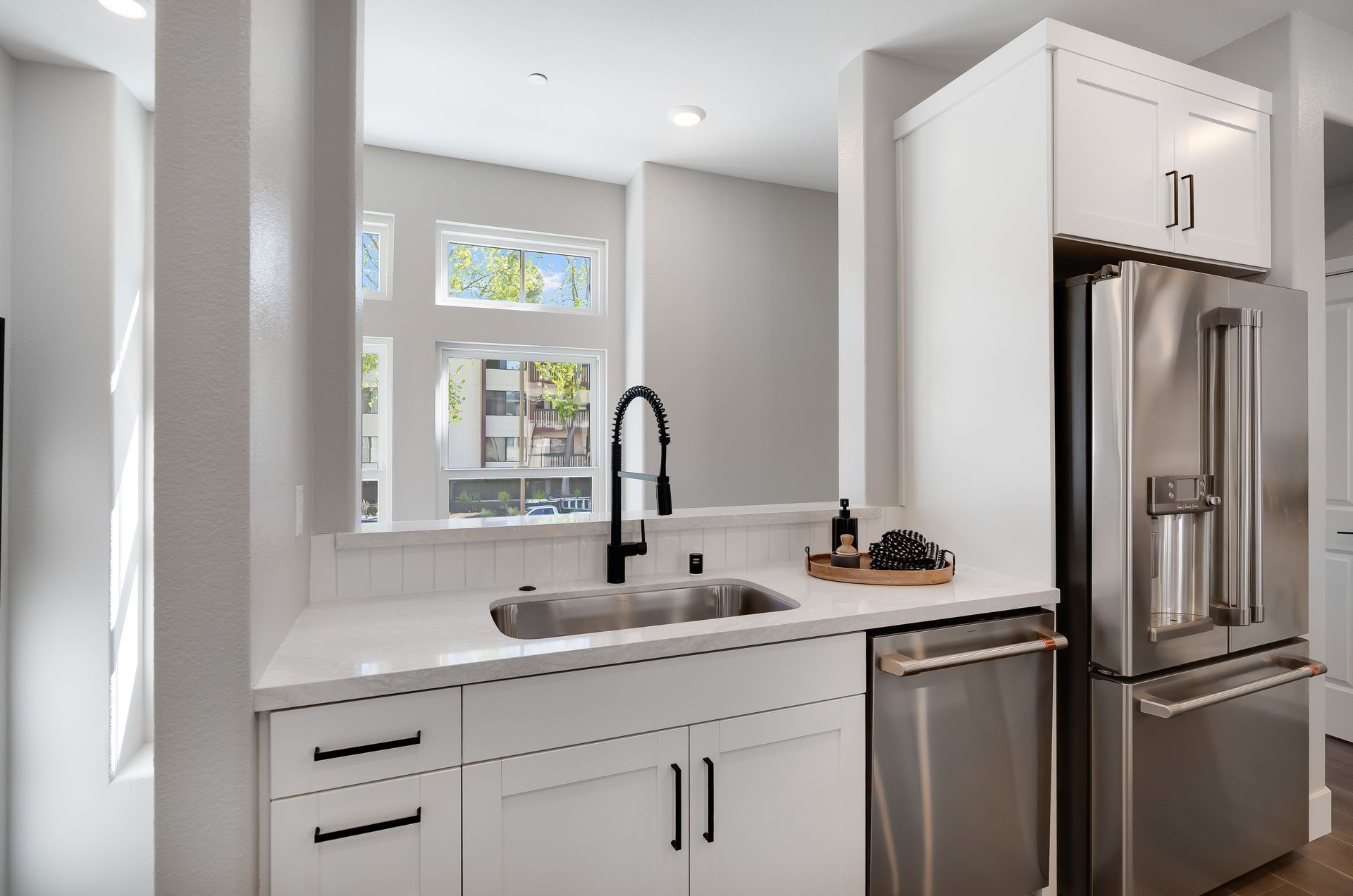 Amelia 7 Kitchen 7