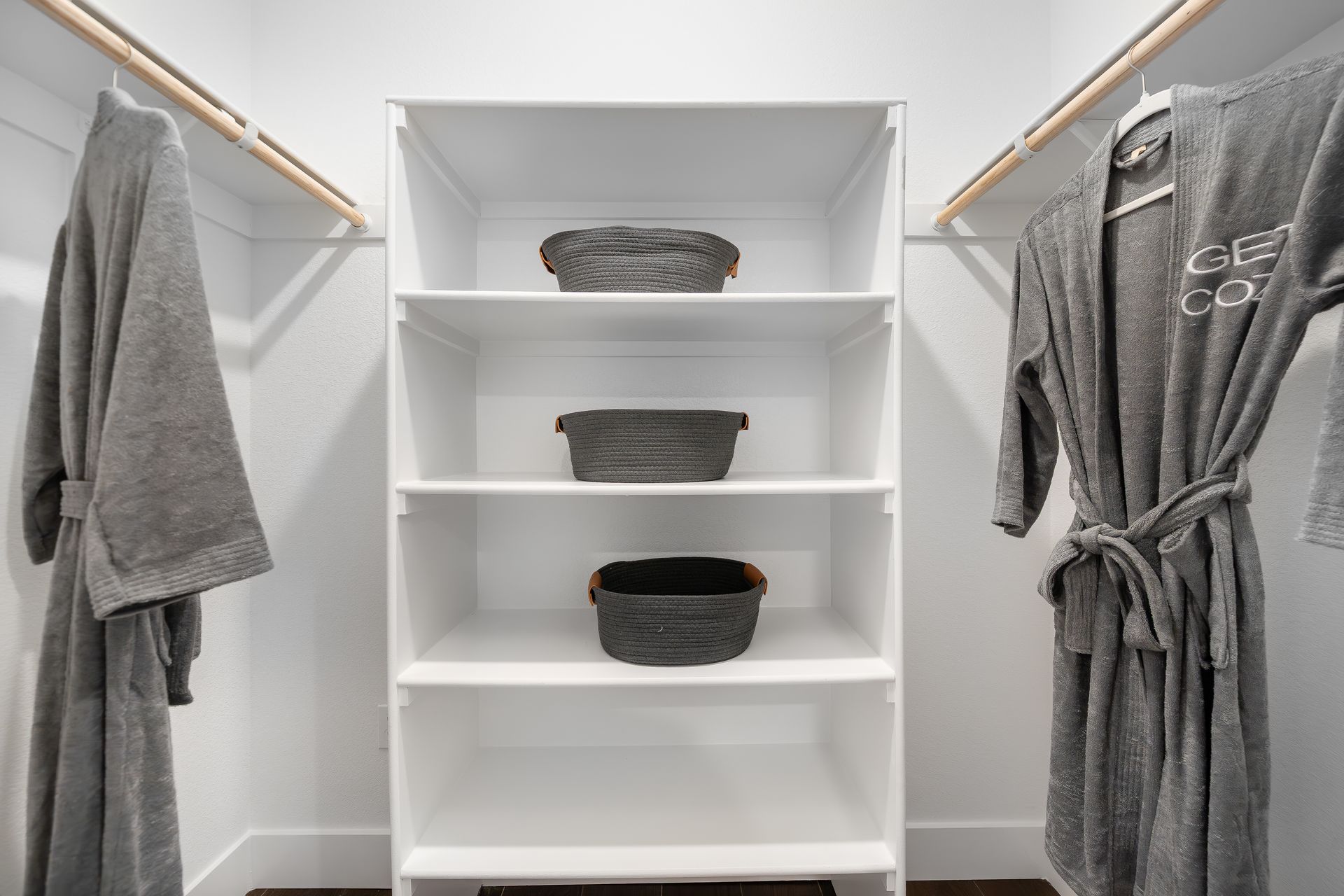 Amelia 7 Primary closet