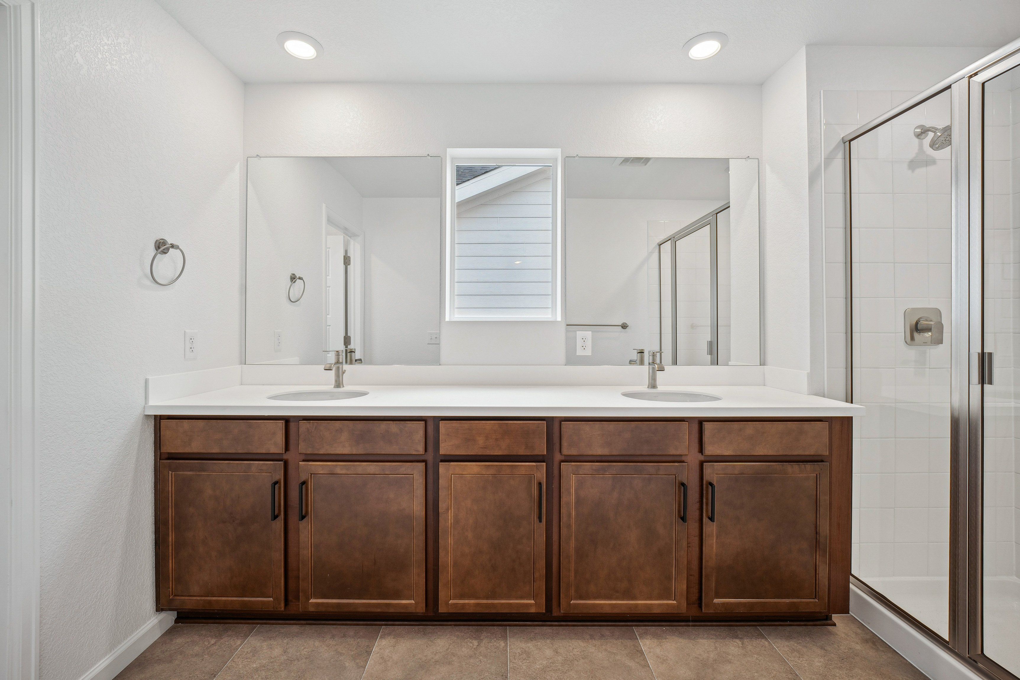 003 Primary Bath Meridian at Farmlore