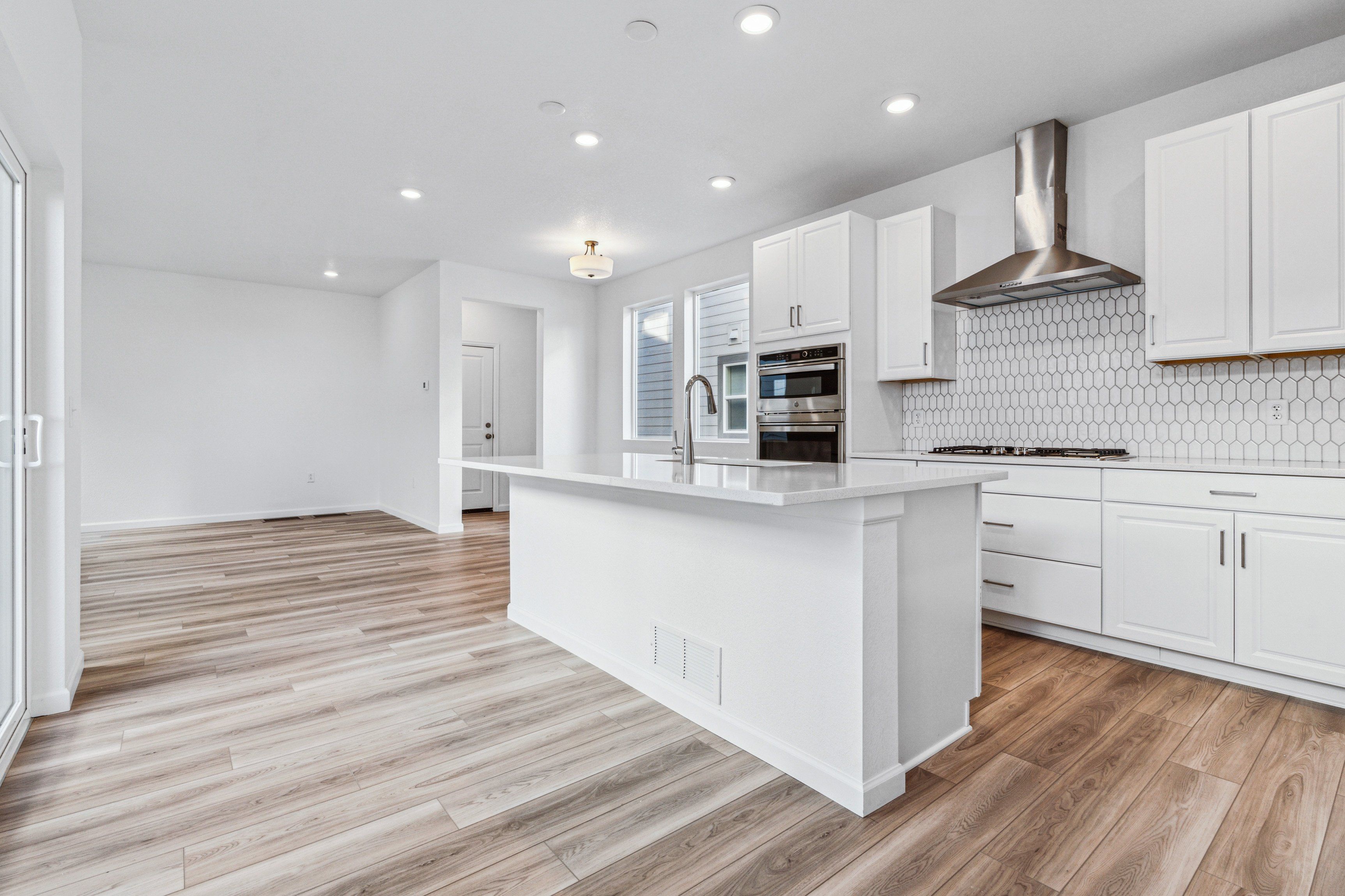 001 Kitchen 2 Stella at Farmlore