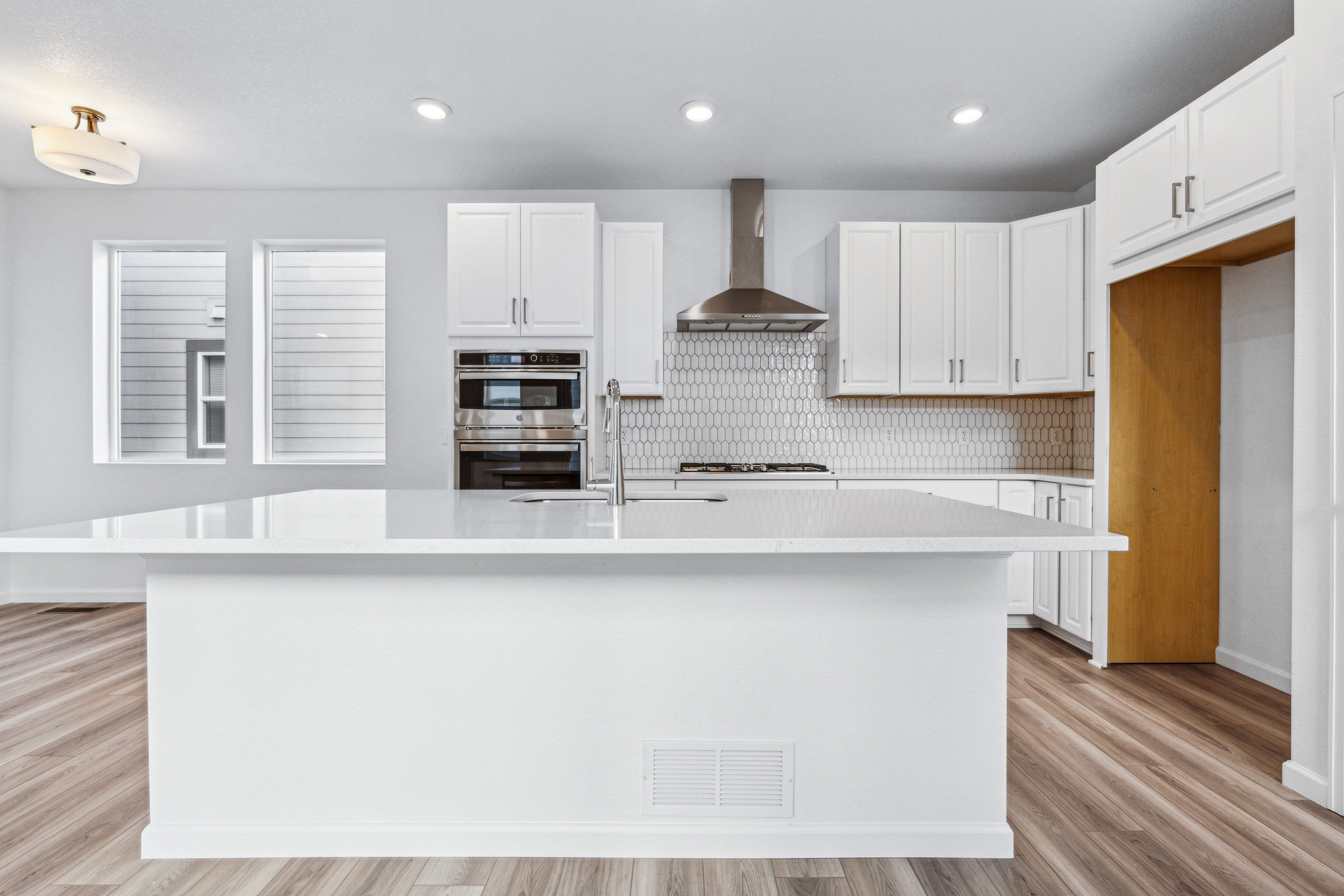 008 Kitchen Stella at Farmlore