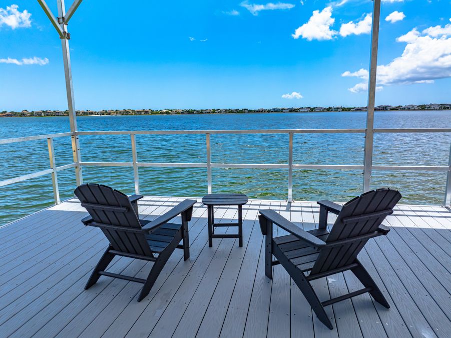 Floating Dock - Esplanade Lake Club - Taylor...