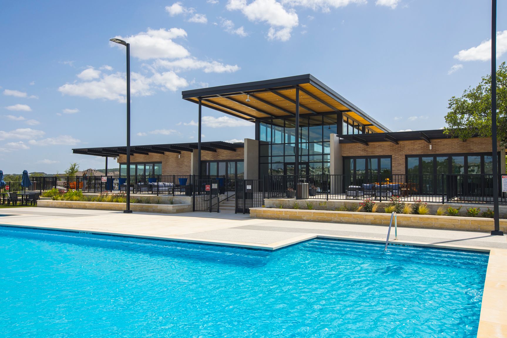 Travisso pool 6
