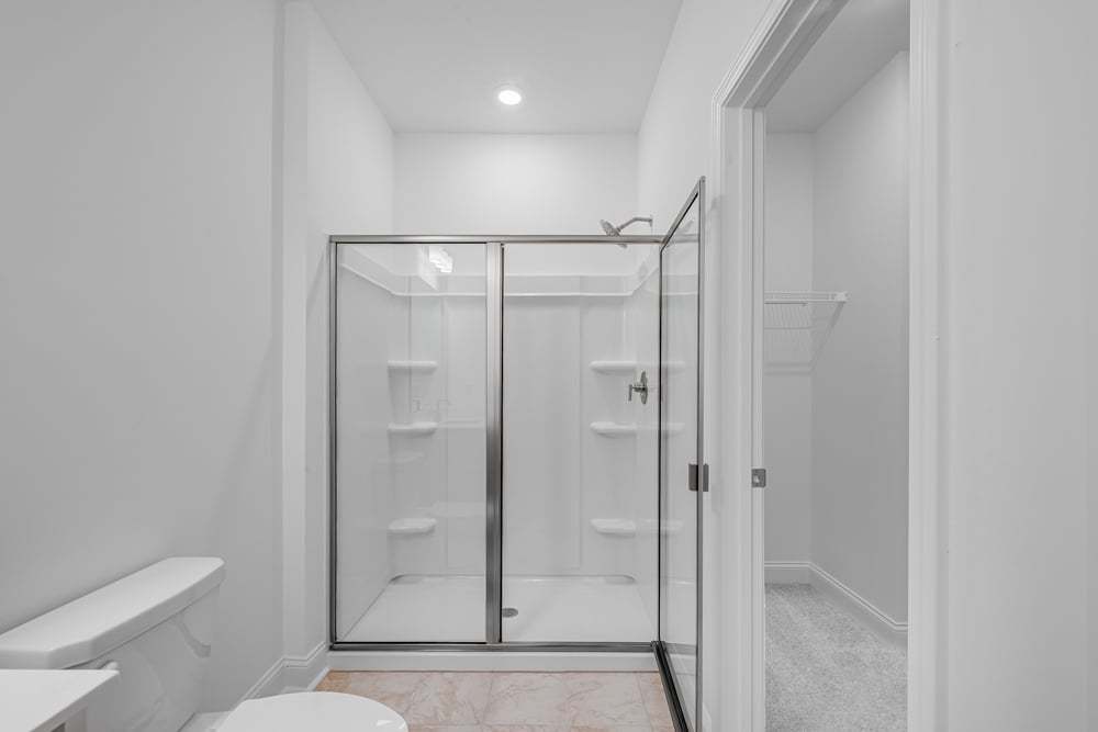 hj-ga-atlanta-oakmead-trenton-lot-2-bathroom-005