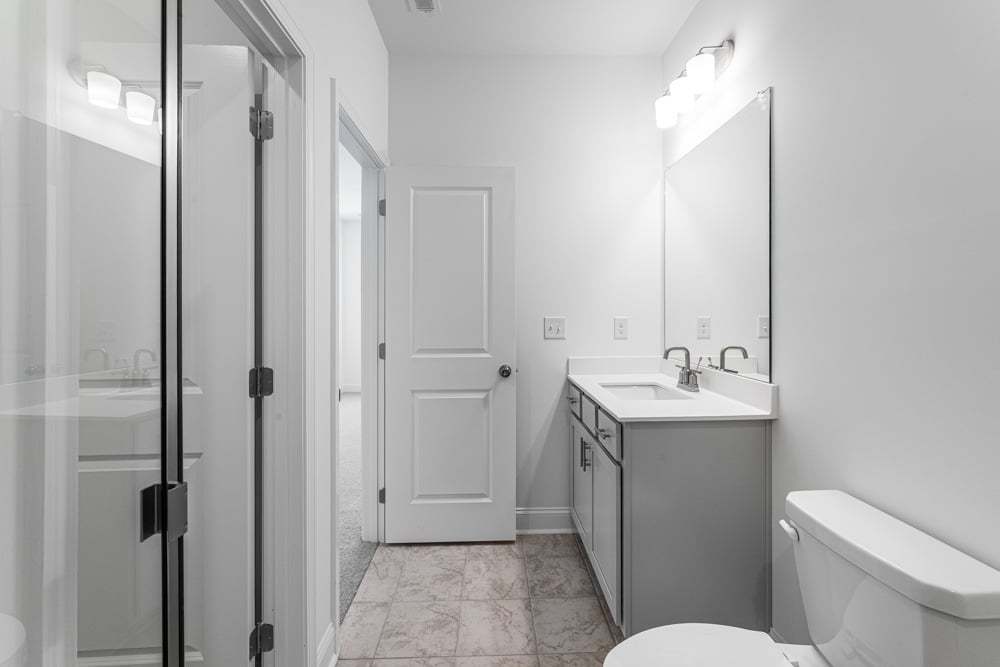 hj-ga-atlanta-oakmead-trenton-lot-2-bathroom-006