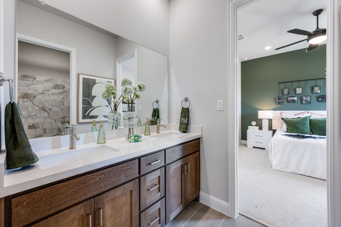 hj-tx-dallas-the-ranch-at-uptown-celina-court...