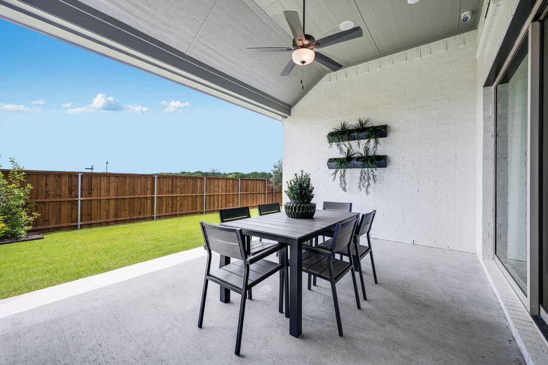 hj-tx-dallas-the-ranch-at-uptown-celina-court...